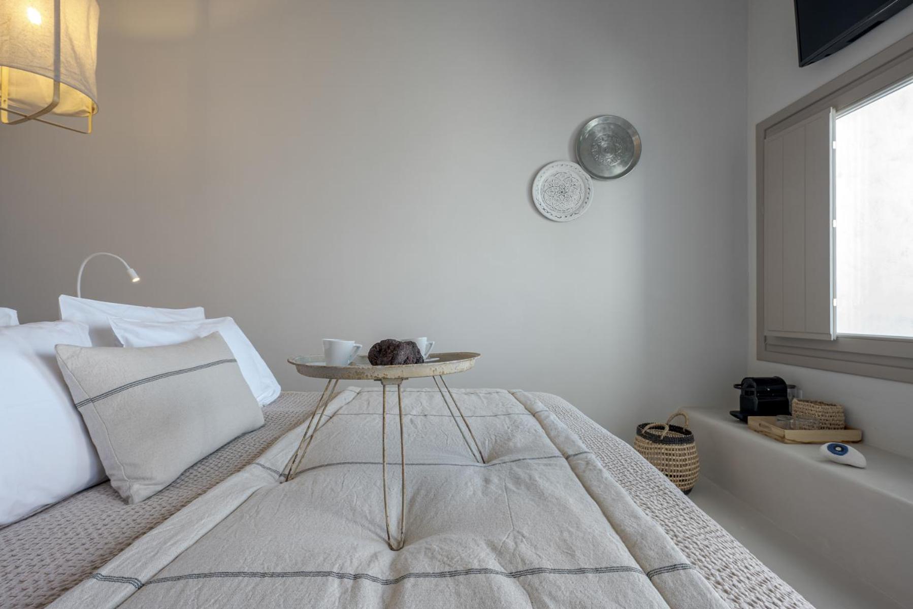 Jacuzzi Suite with Volcano View - Photo 8