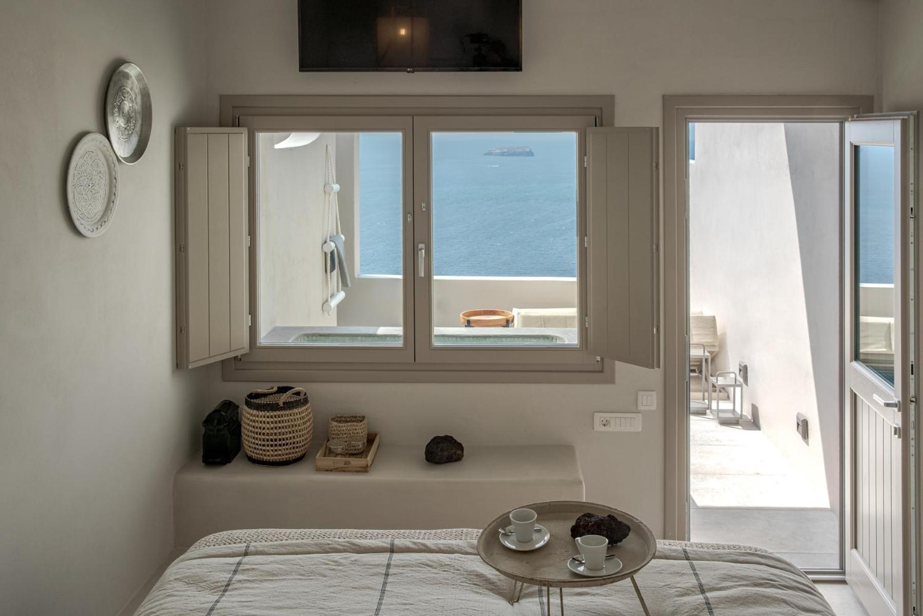 Jacuzzi Suite with Volcano View - Photo 52