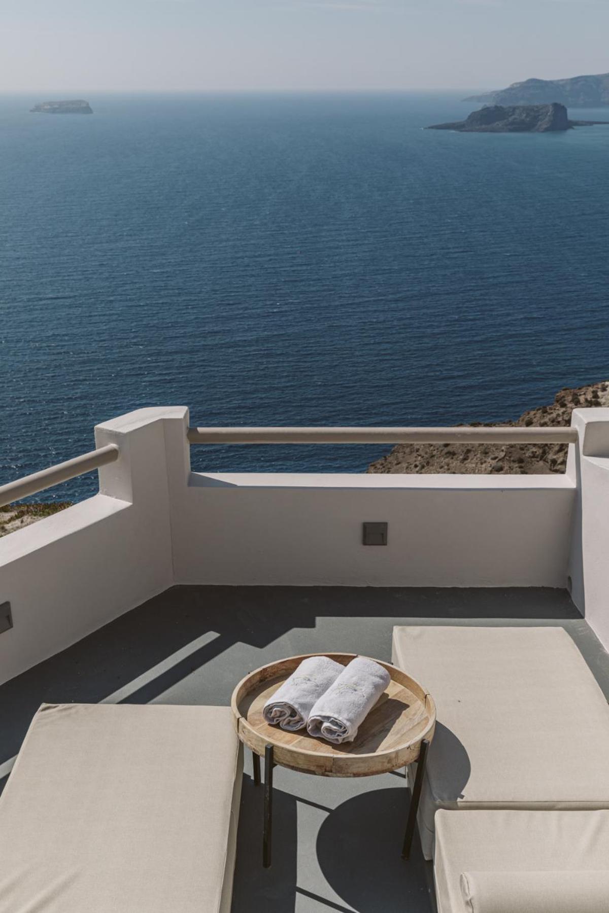 Suite with Private Pool - Photo 28