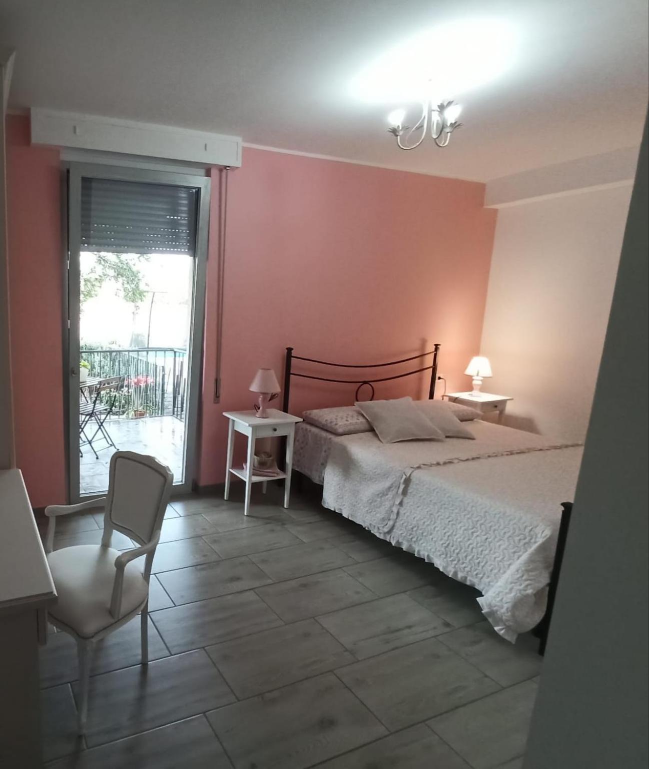 King Room with Balcony photo 1