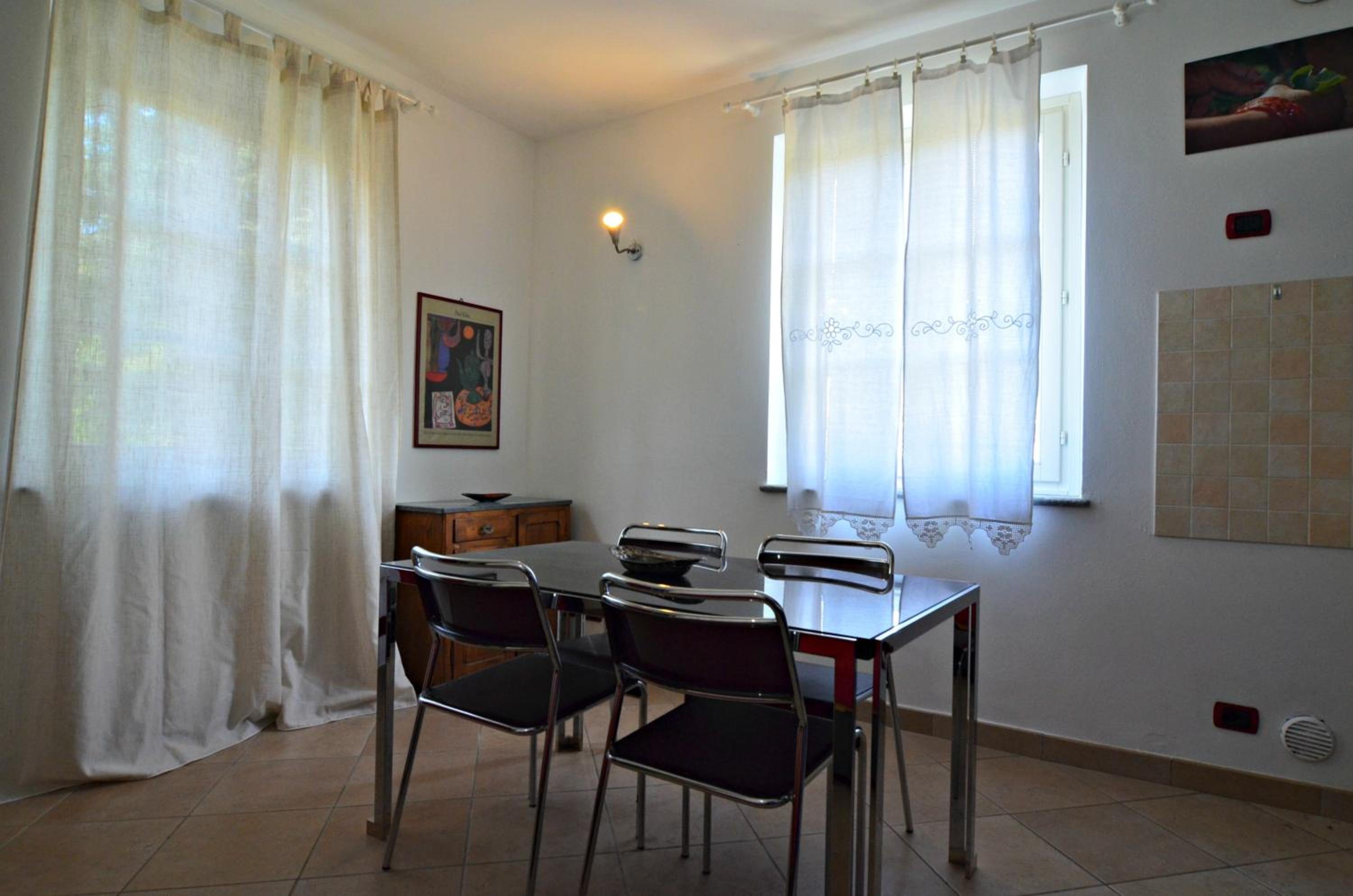 One-Bedroom Apartment photo 3
