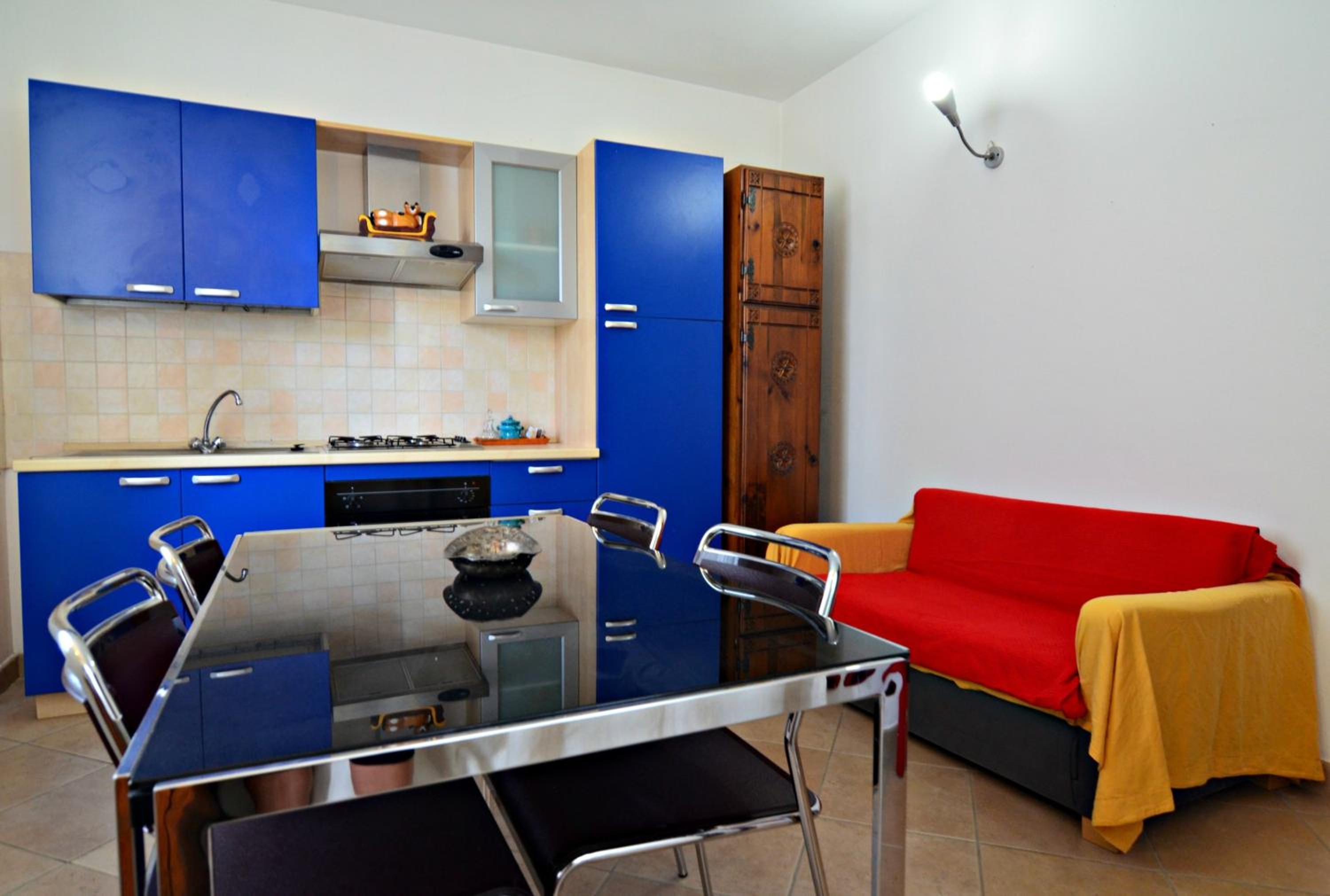 One-Bedroom Apartment photo 2