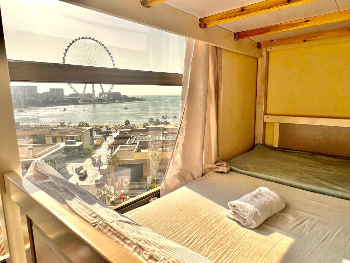 10-Bed Mixed Dormitory Room photo 3