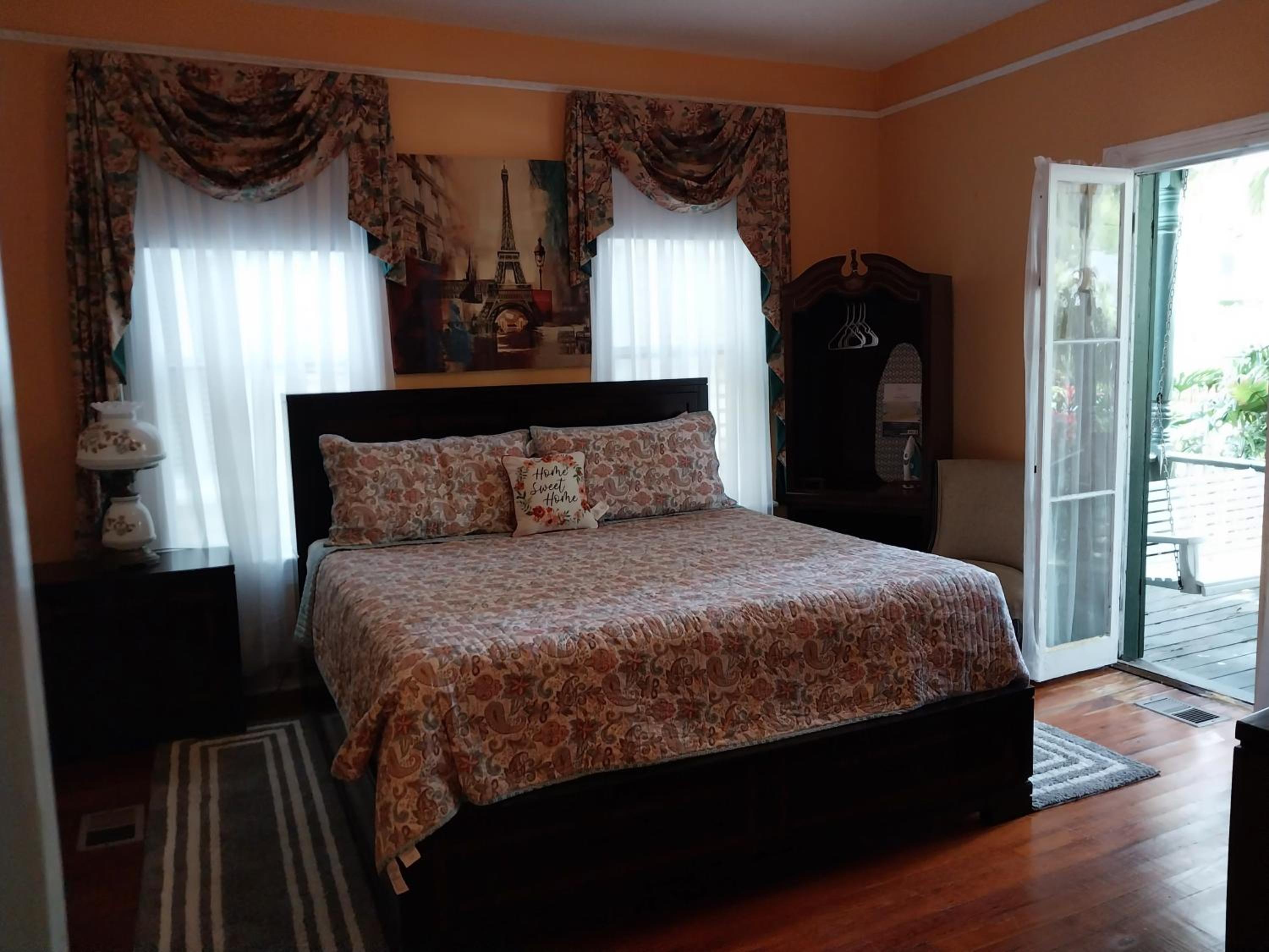 King Room with Balcony