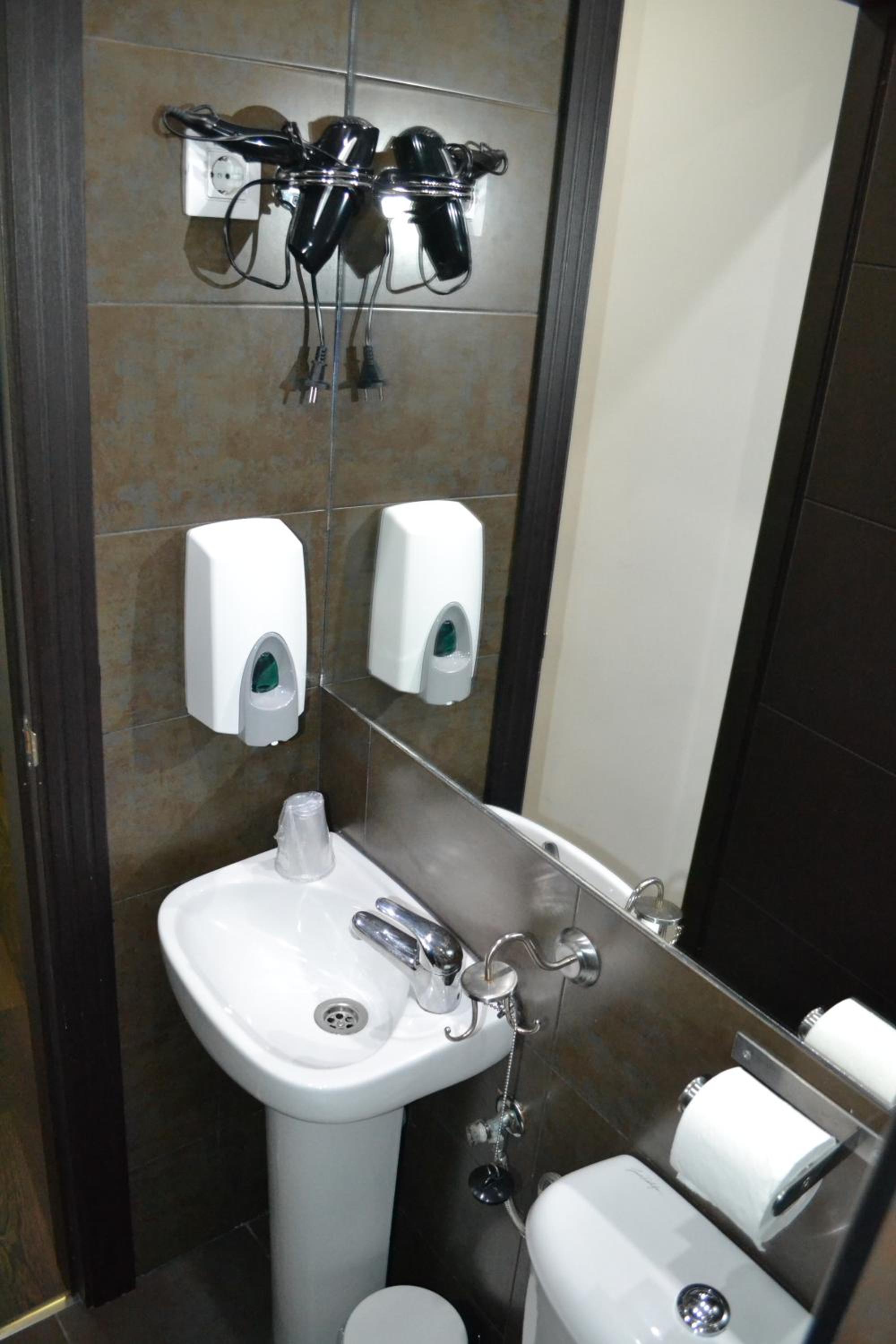 Single Room photo 3