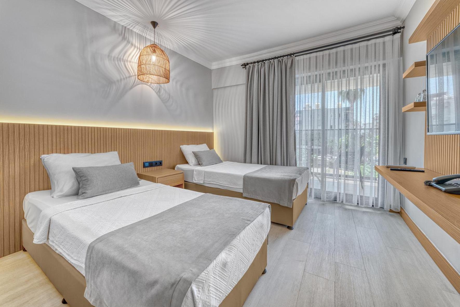 Classic Single Room with Balcony photo 1