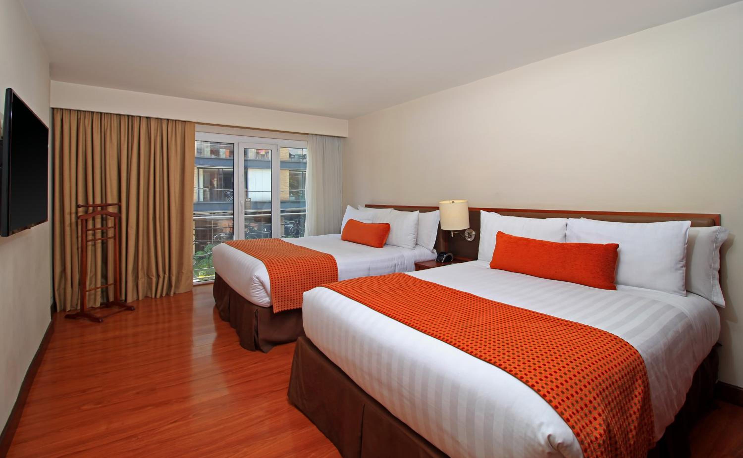 Standard Twin Room - Photo 2