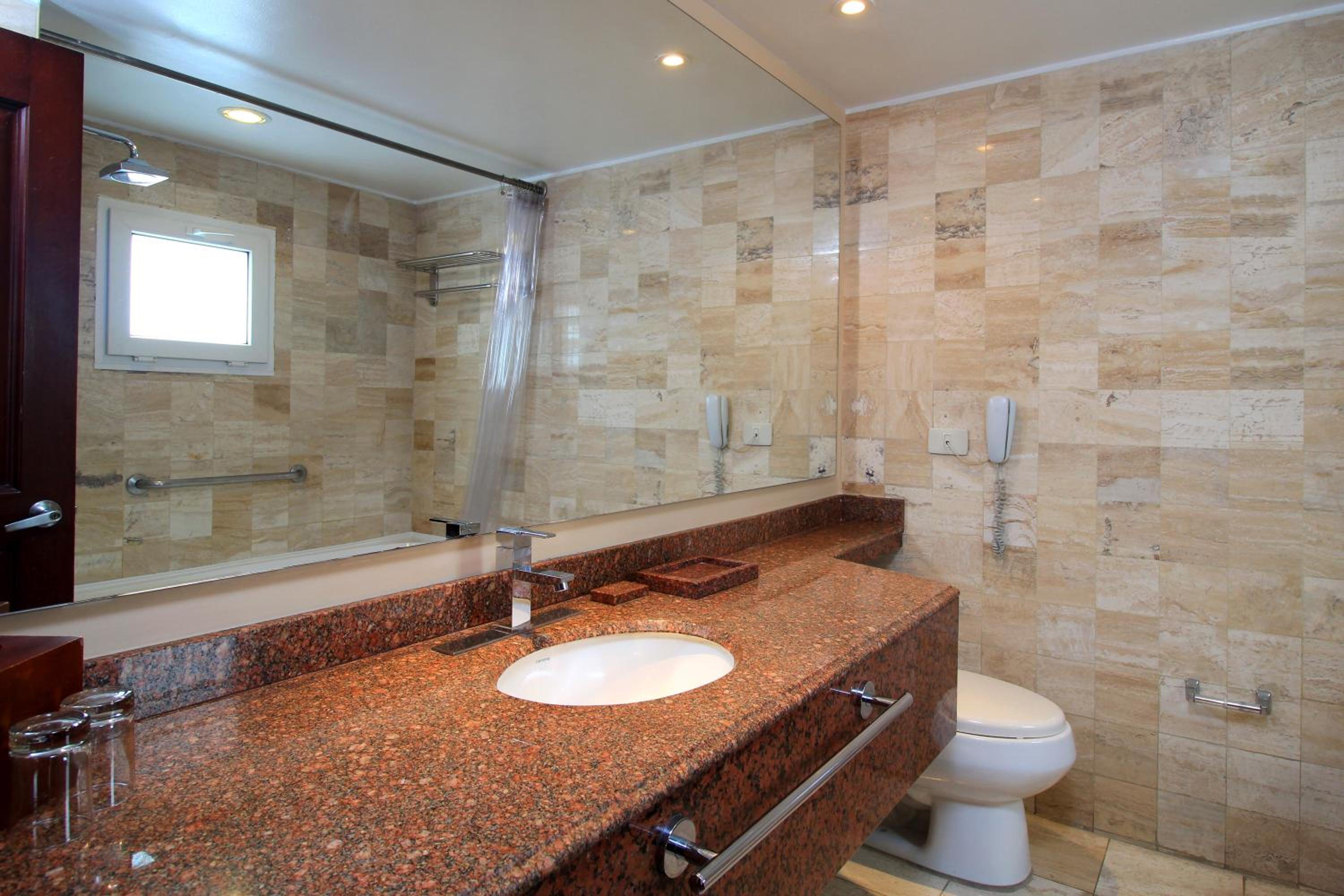 Standard Triple Room - Photo 10