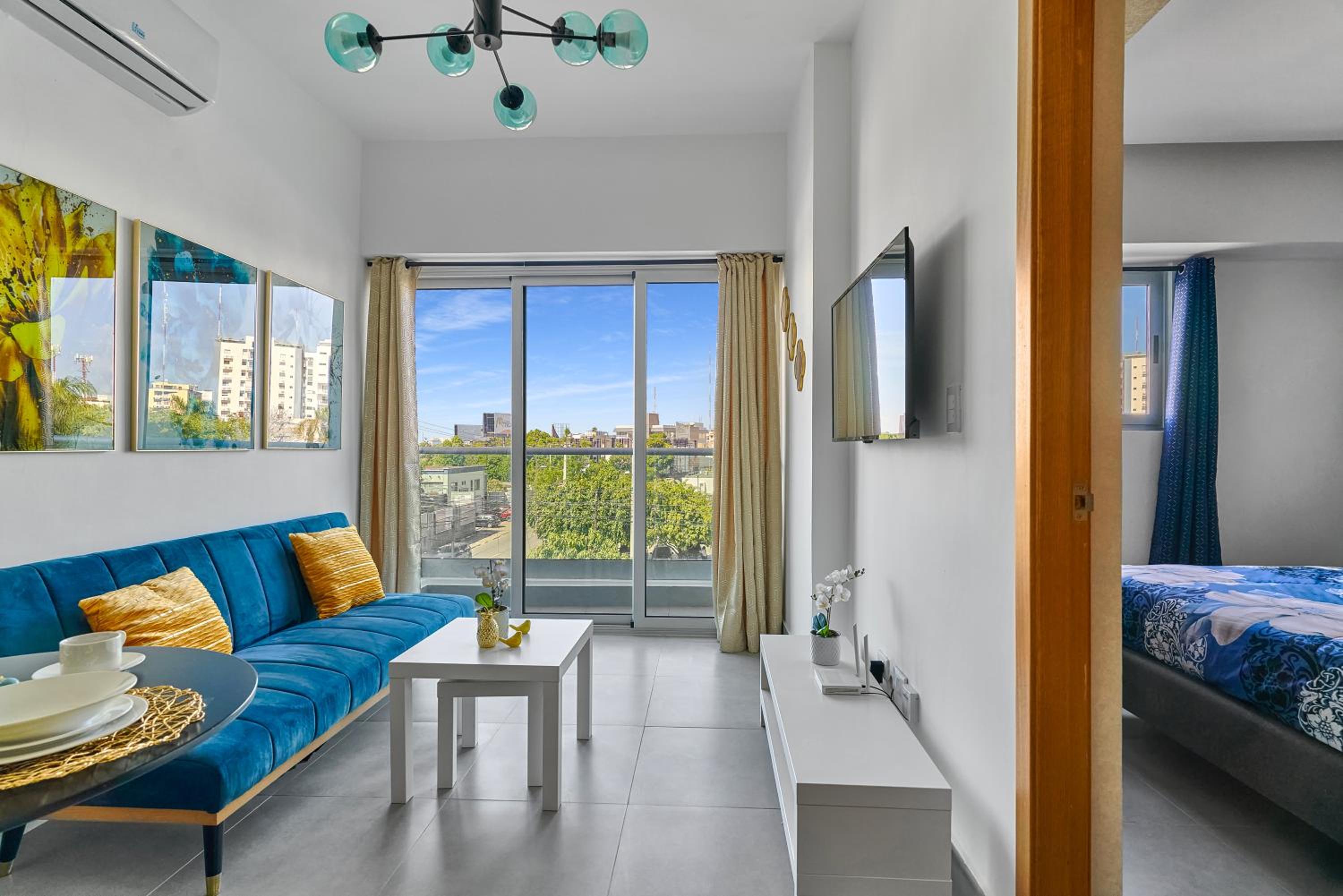 Standard Suite - Photo 8