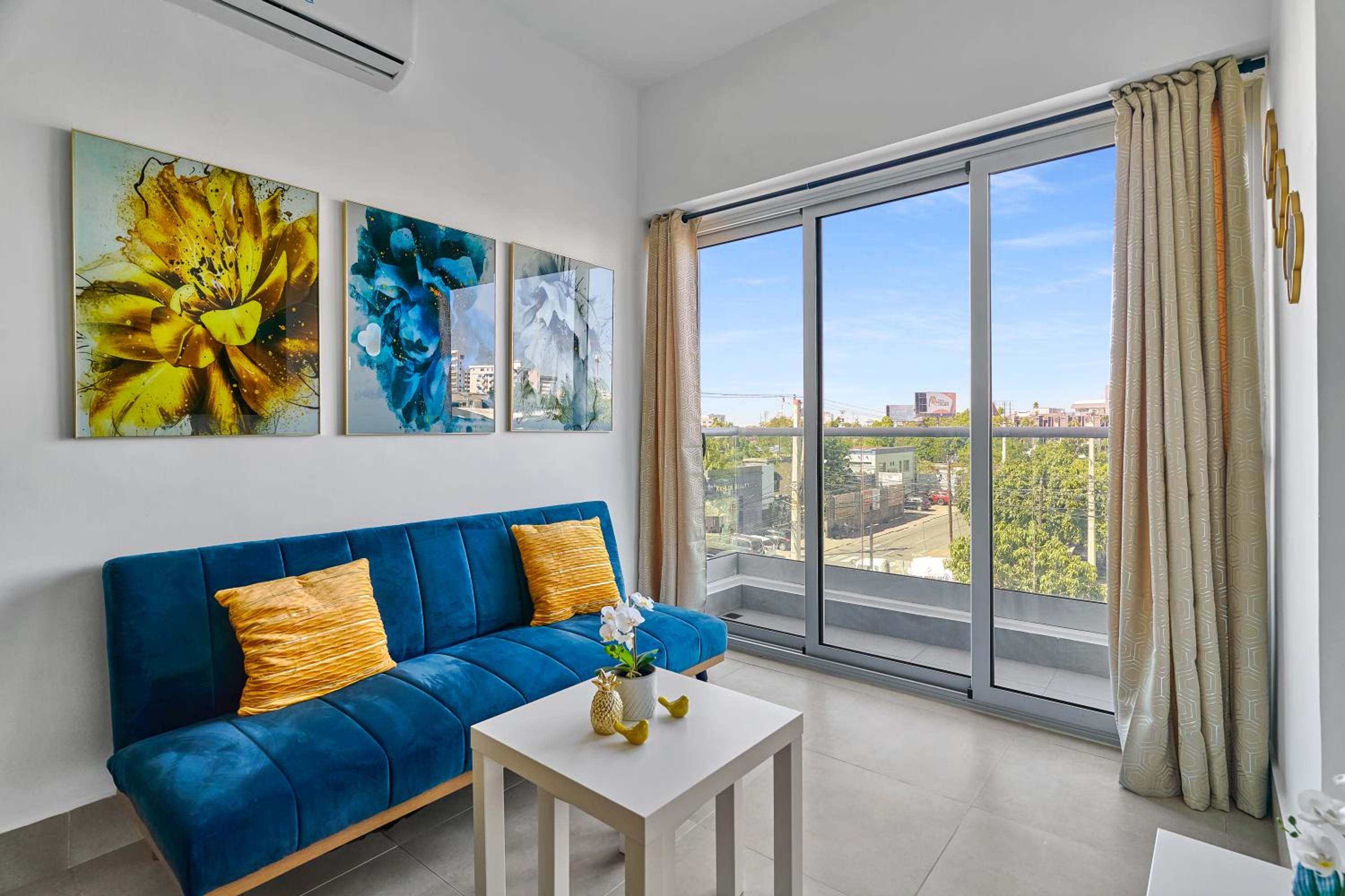 Standard Suite - Photo 1