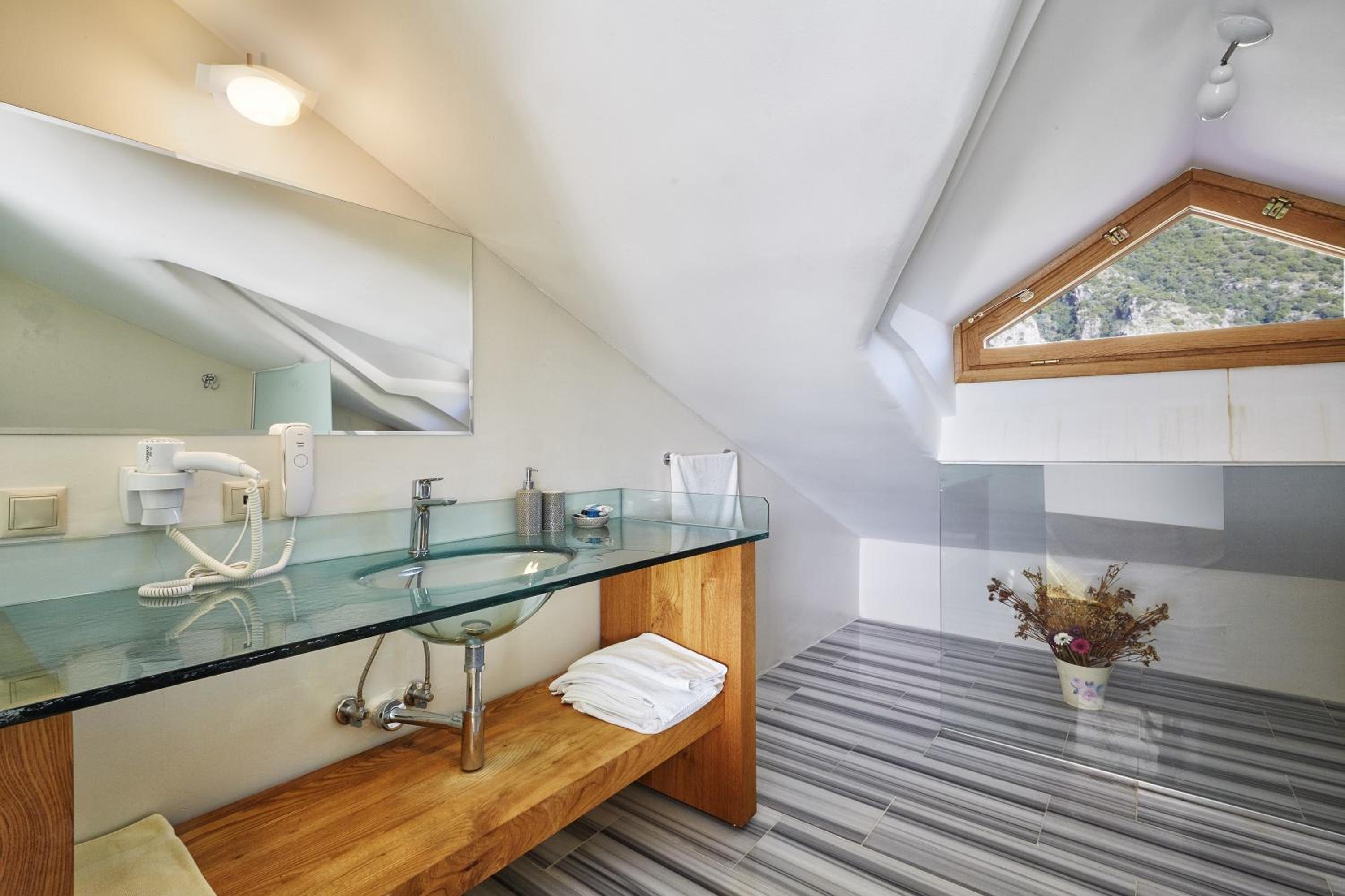 Double Room - Attic with Sea View photo 2