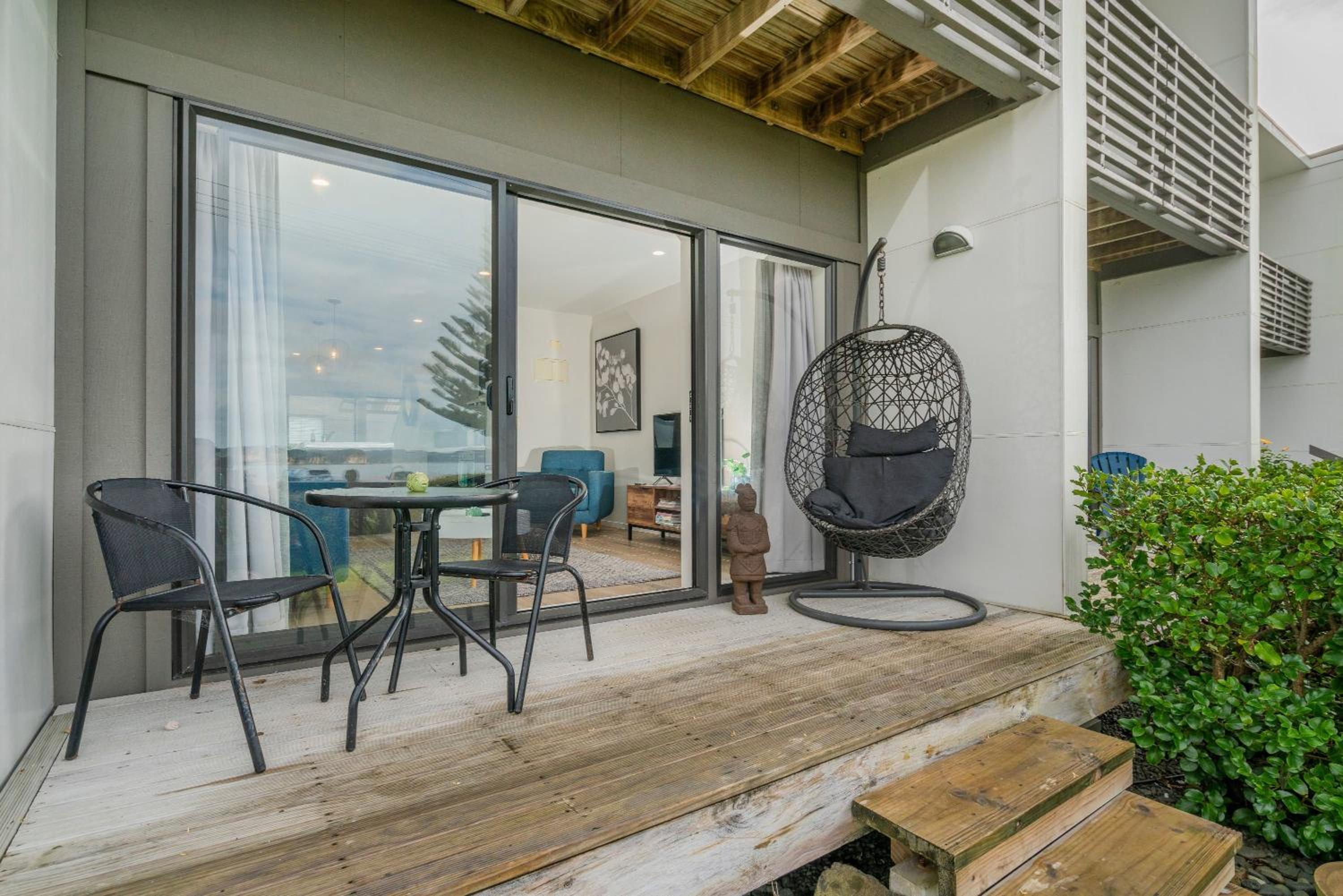 Villa 6 Deluxe Apartment With Sea Views