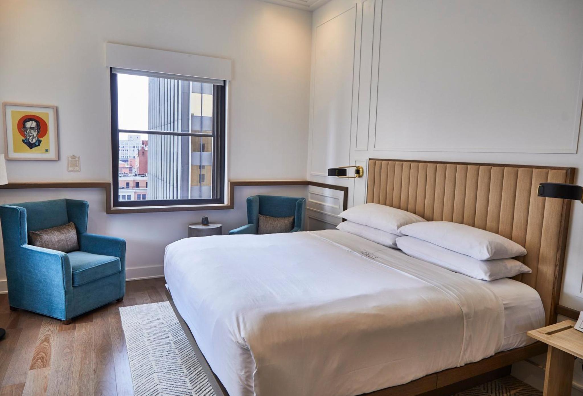 Signature Suite, 1 King photo 2