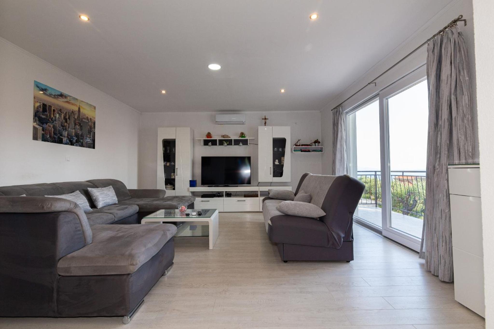 Apartment with Sea View