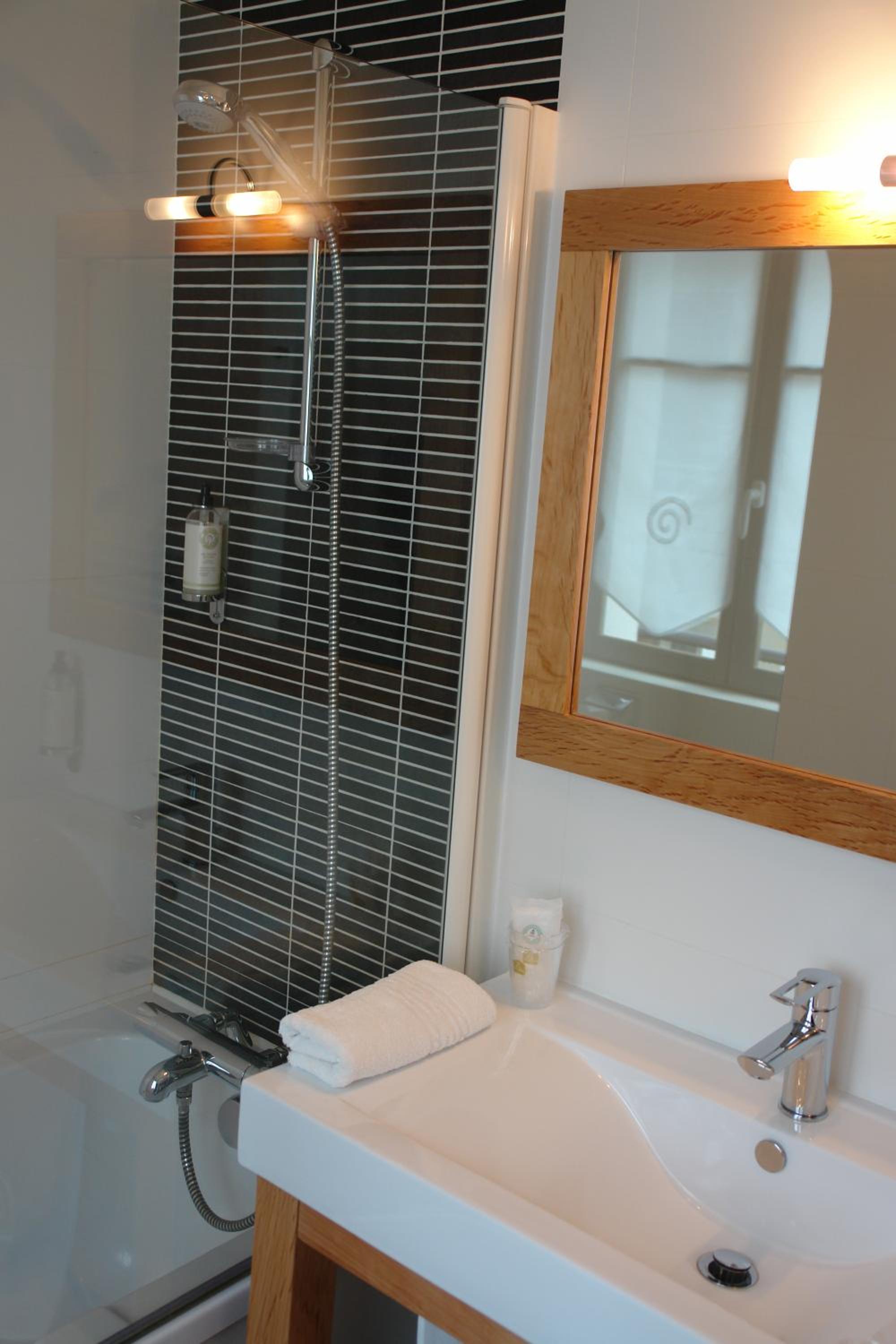 Comfort Twin Room - Photo 6