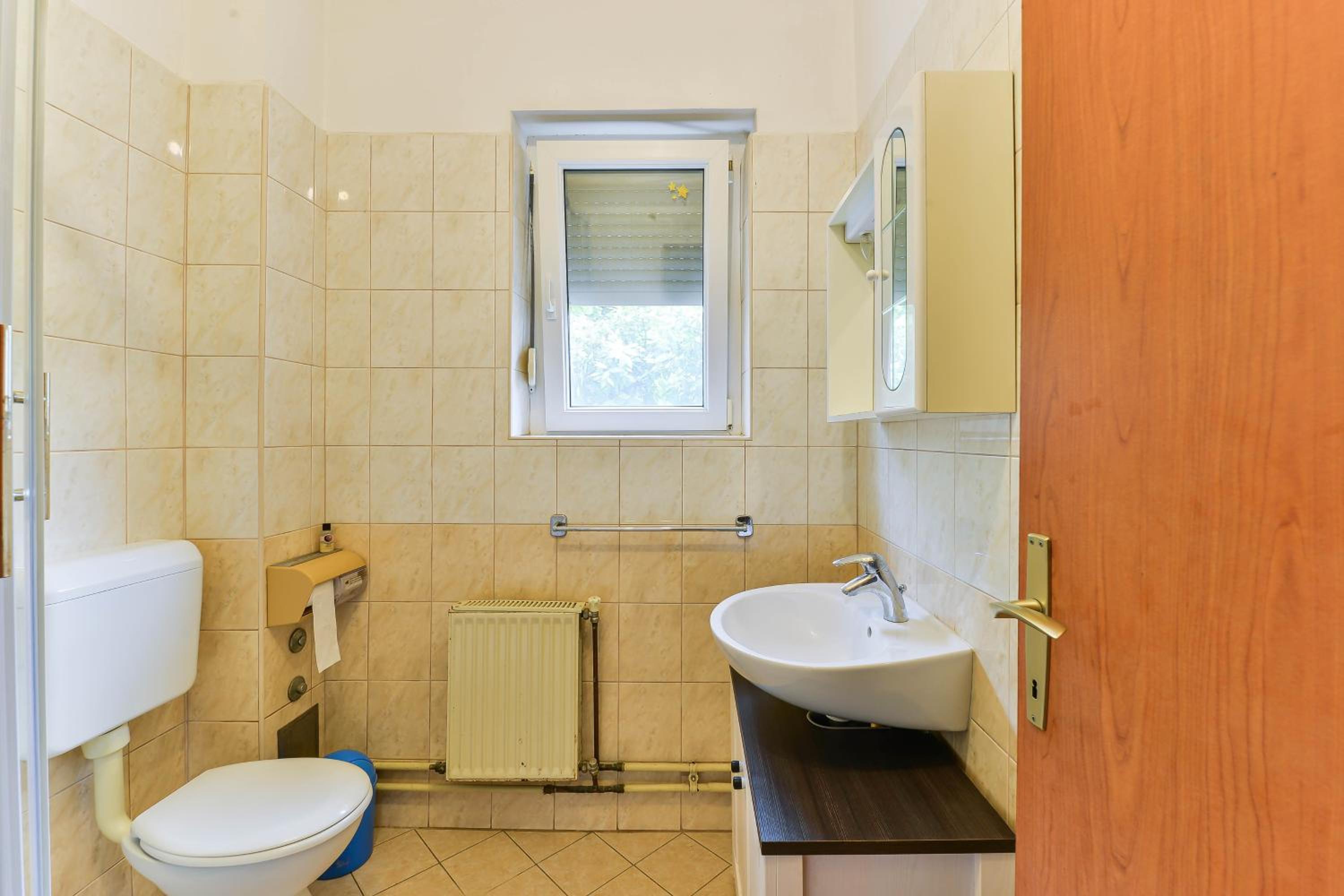 One-Bedroom Apartment with Terrace photo 3
