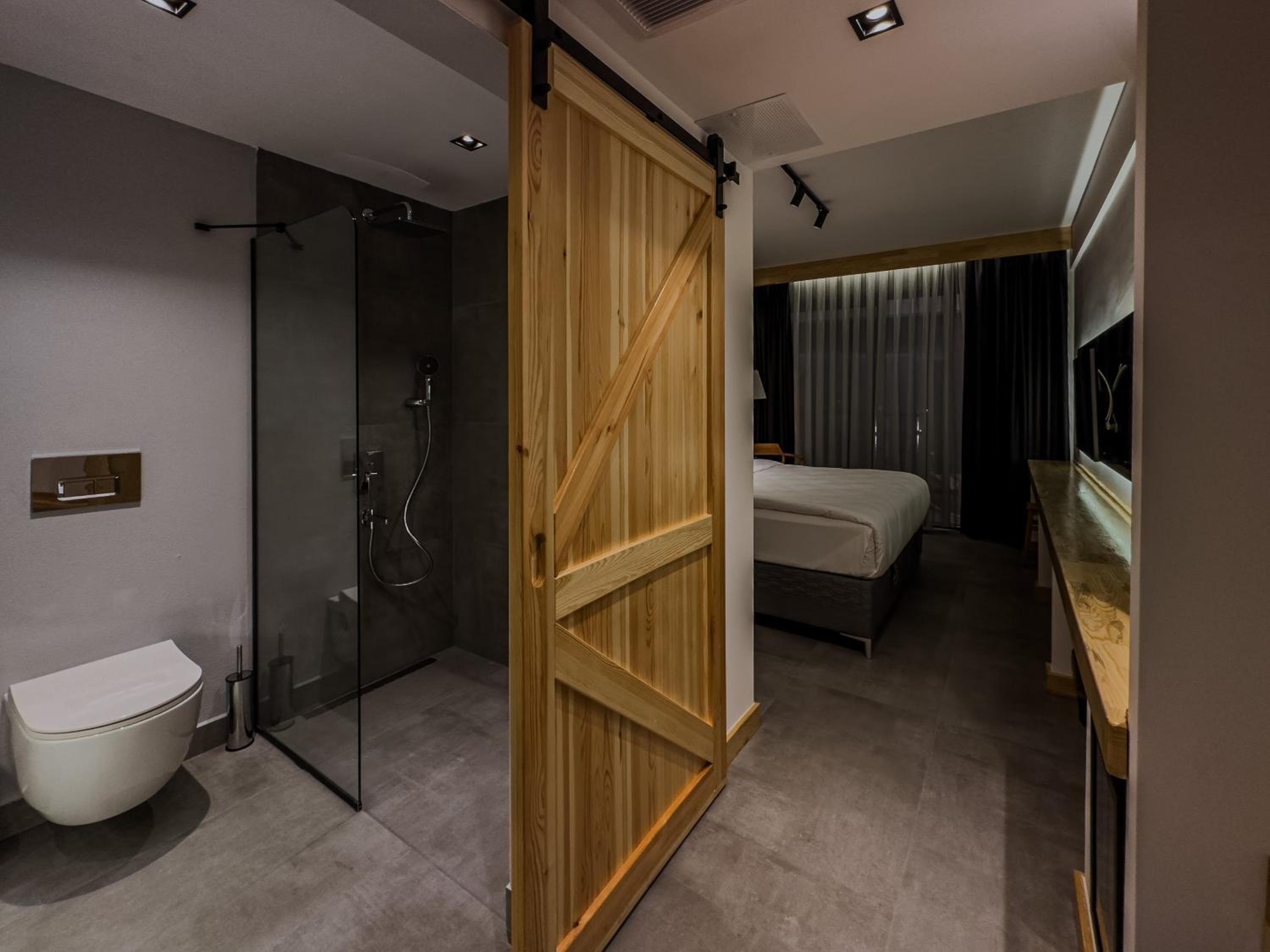 Deluxe Double Room - Photo 25