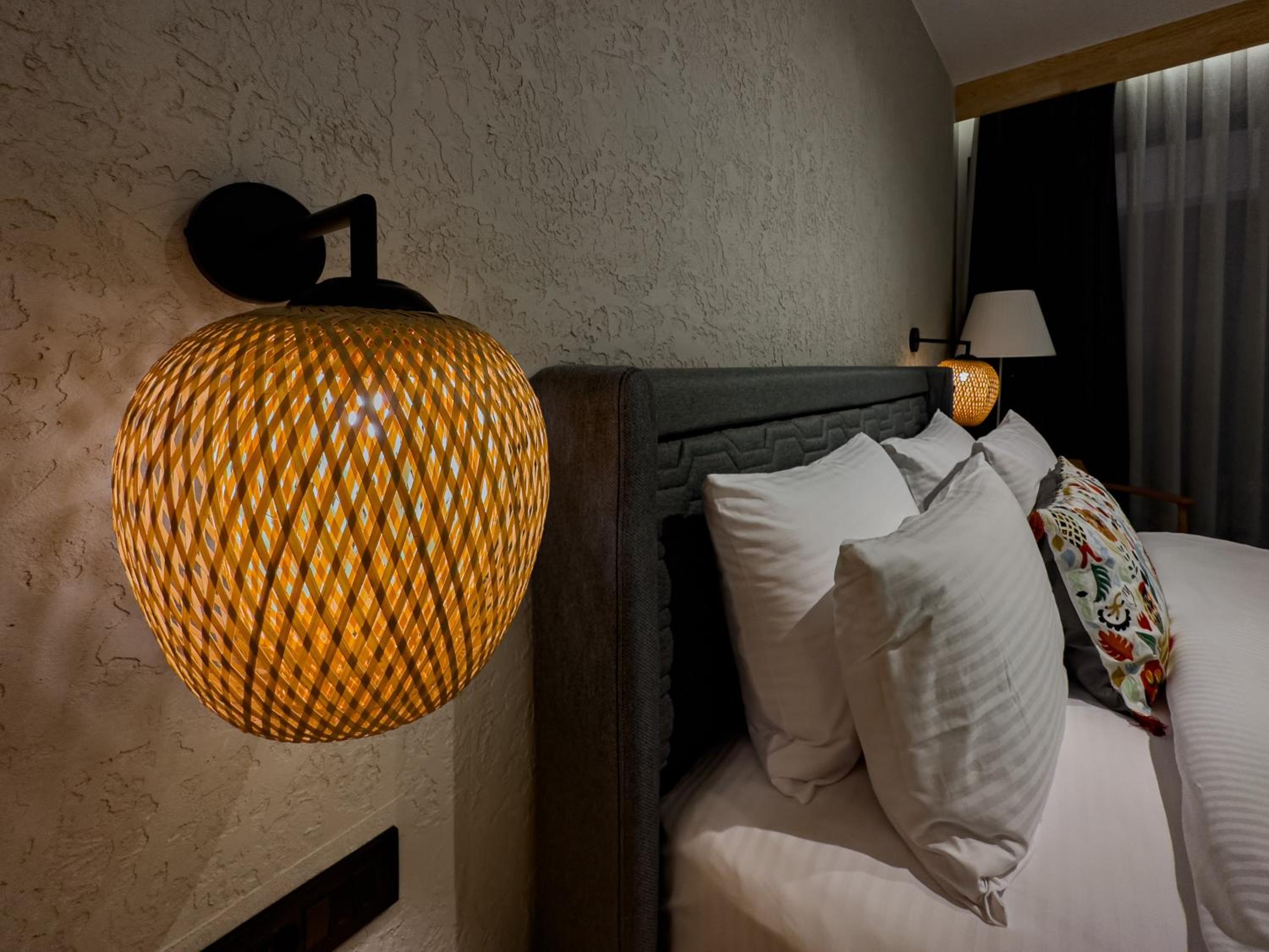 Deluxe Double Room - Photo 12