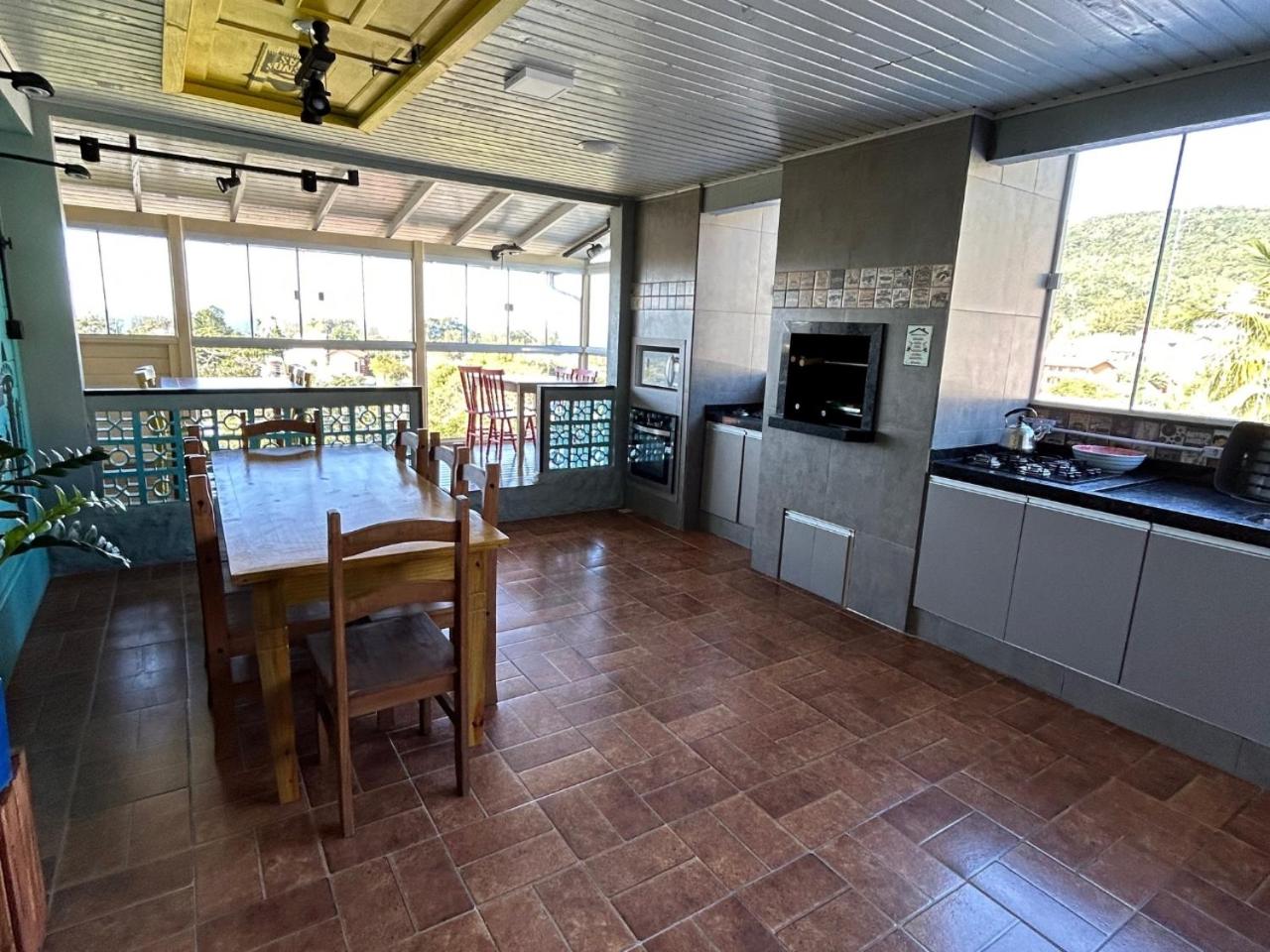 Apartment with Balcony photo 3