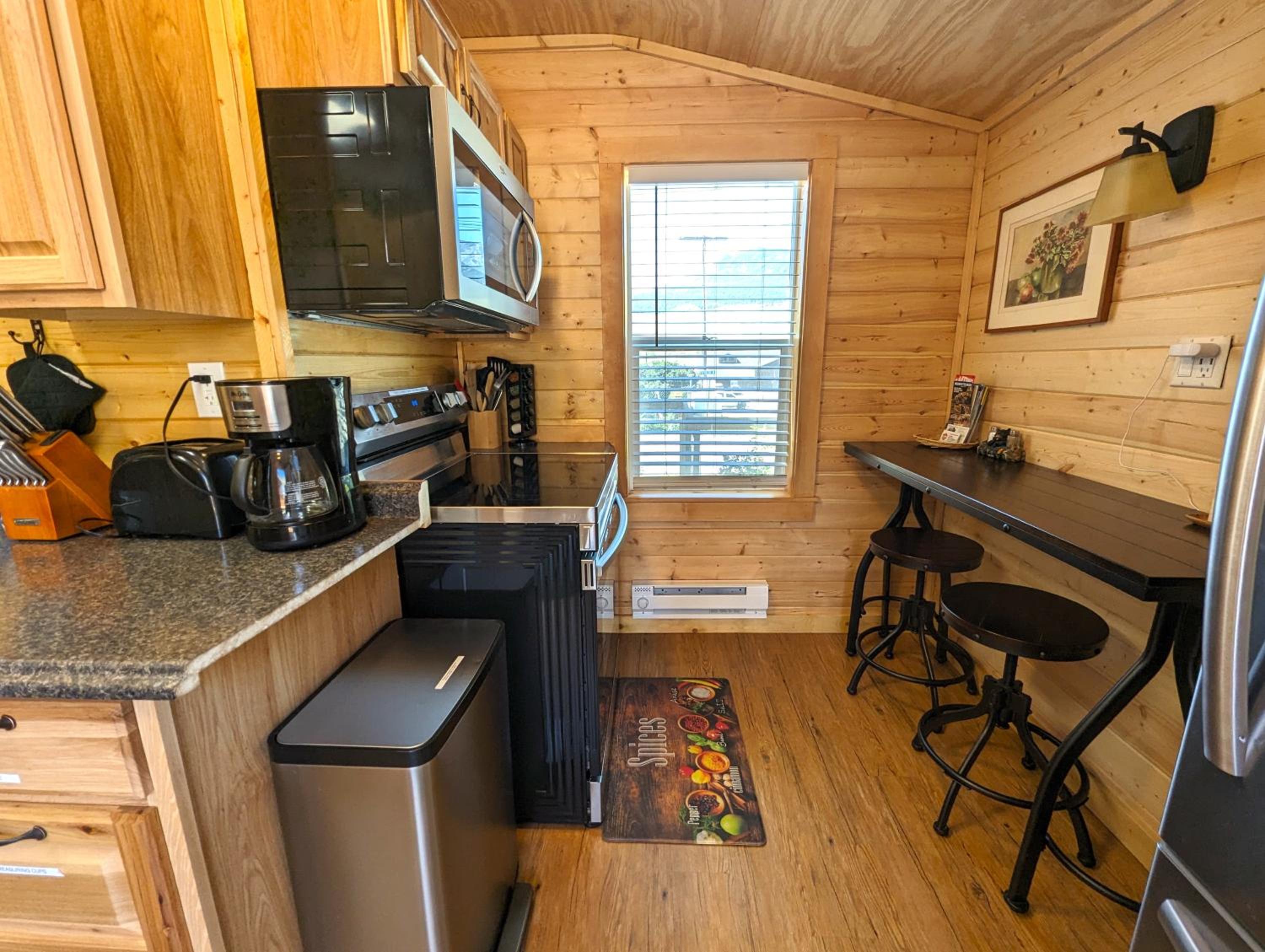 Two-Bedroom House (Cabin 4) - Photo 5