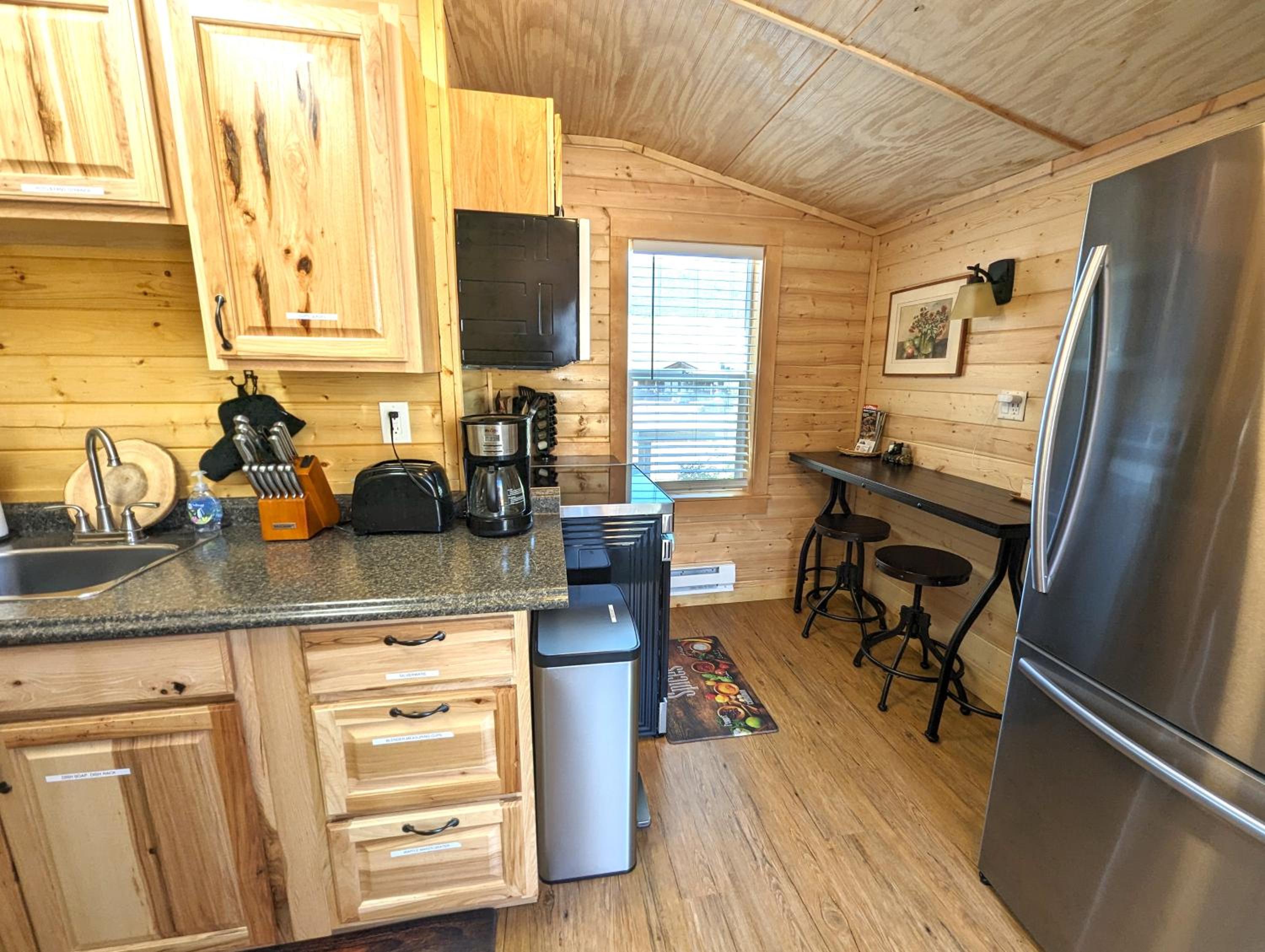 Two-Bedroom House (Cabin 4) - Photo 6
