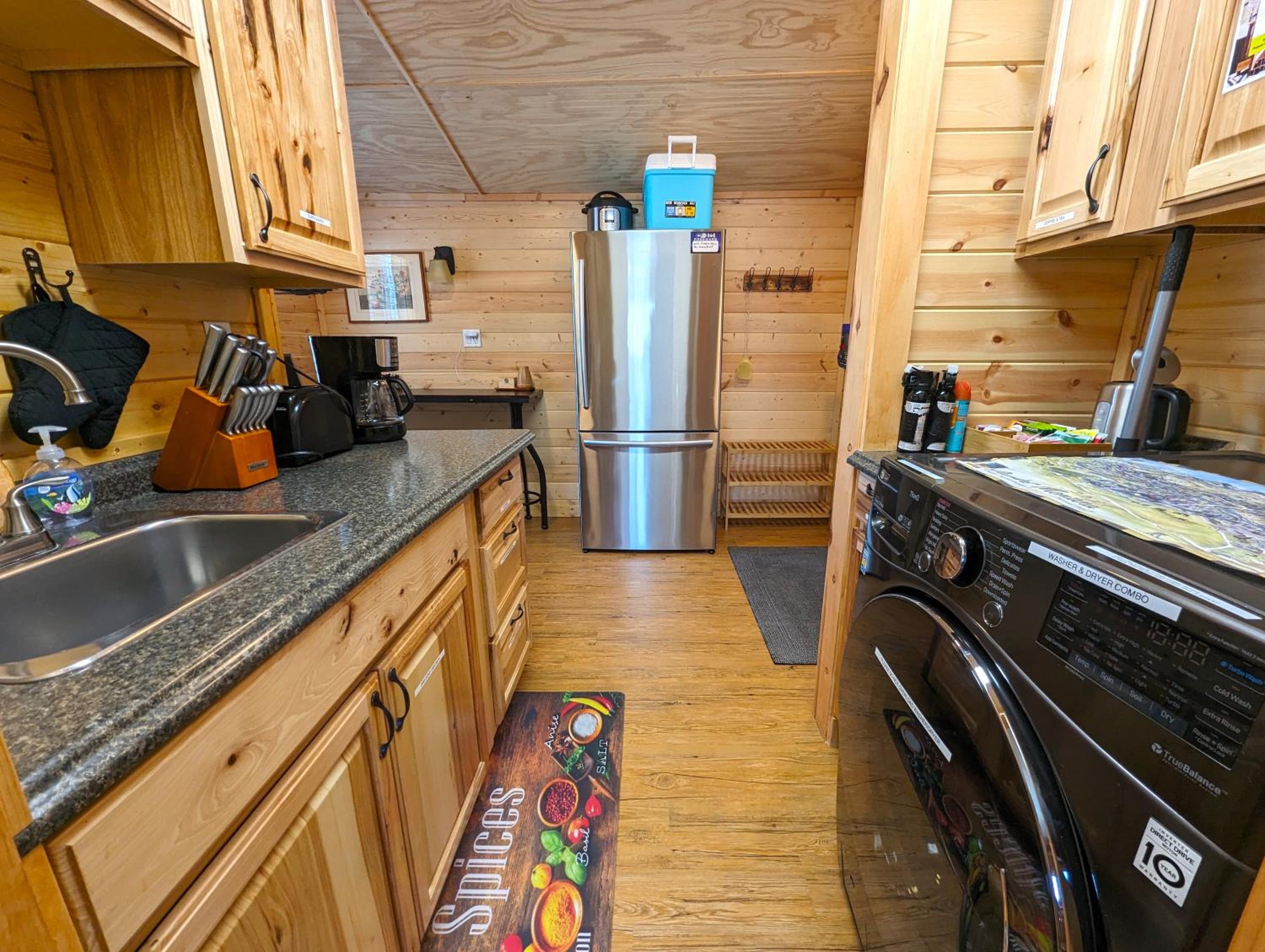 Two-Bedroom House (Cabin 4) - Photo 8