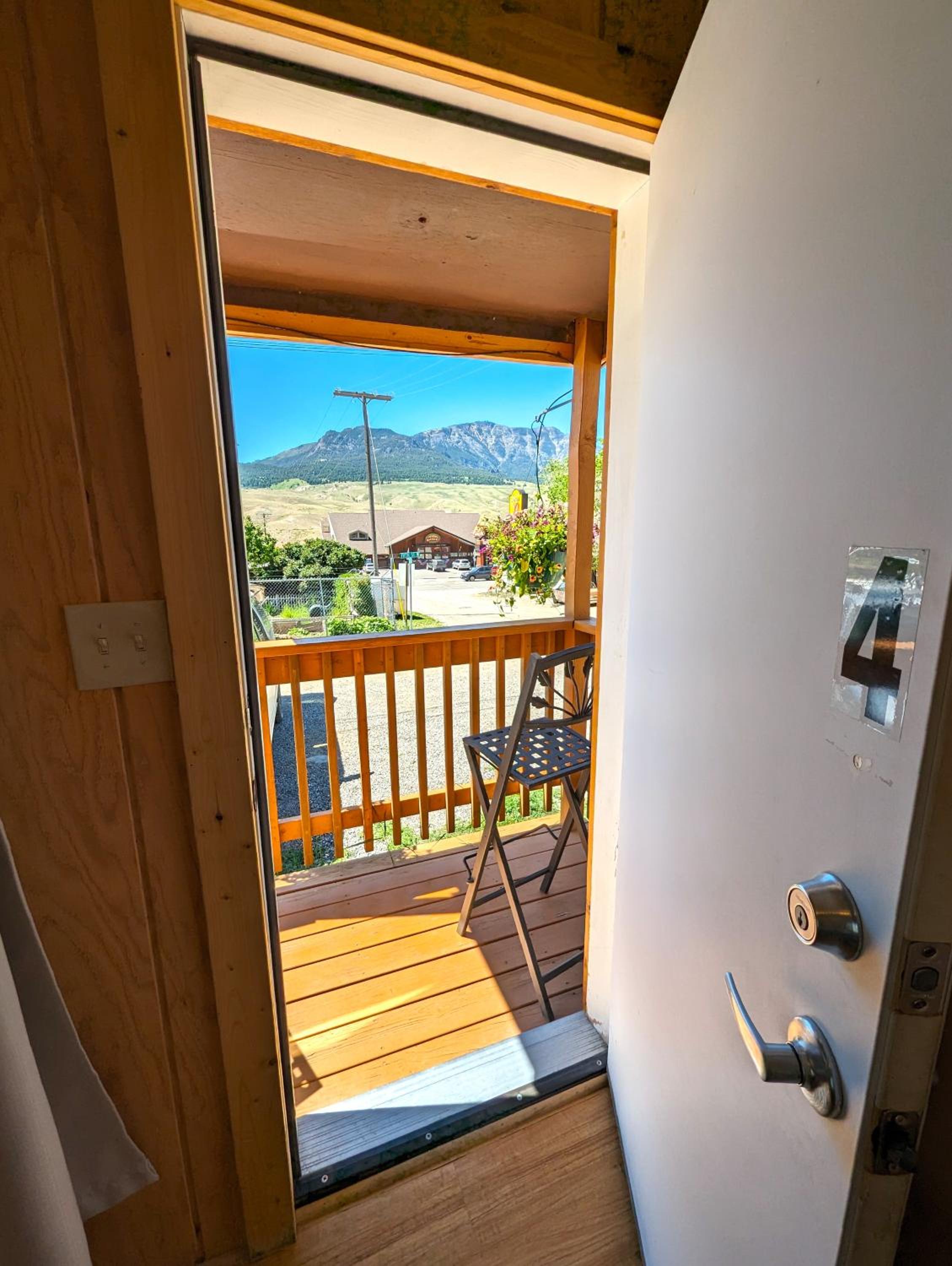 Two-Bedroom House (Cabin 4) - Photo 10
