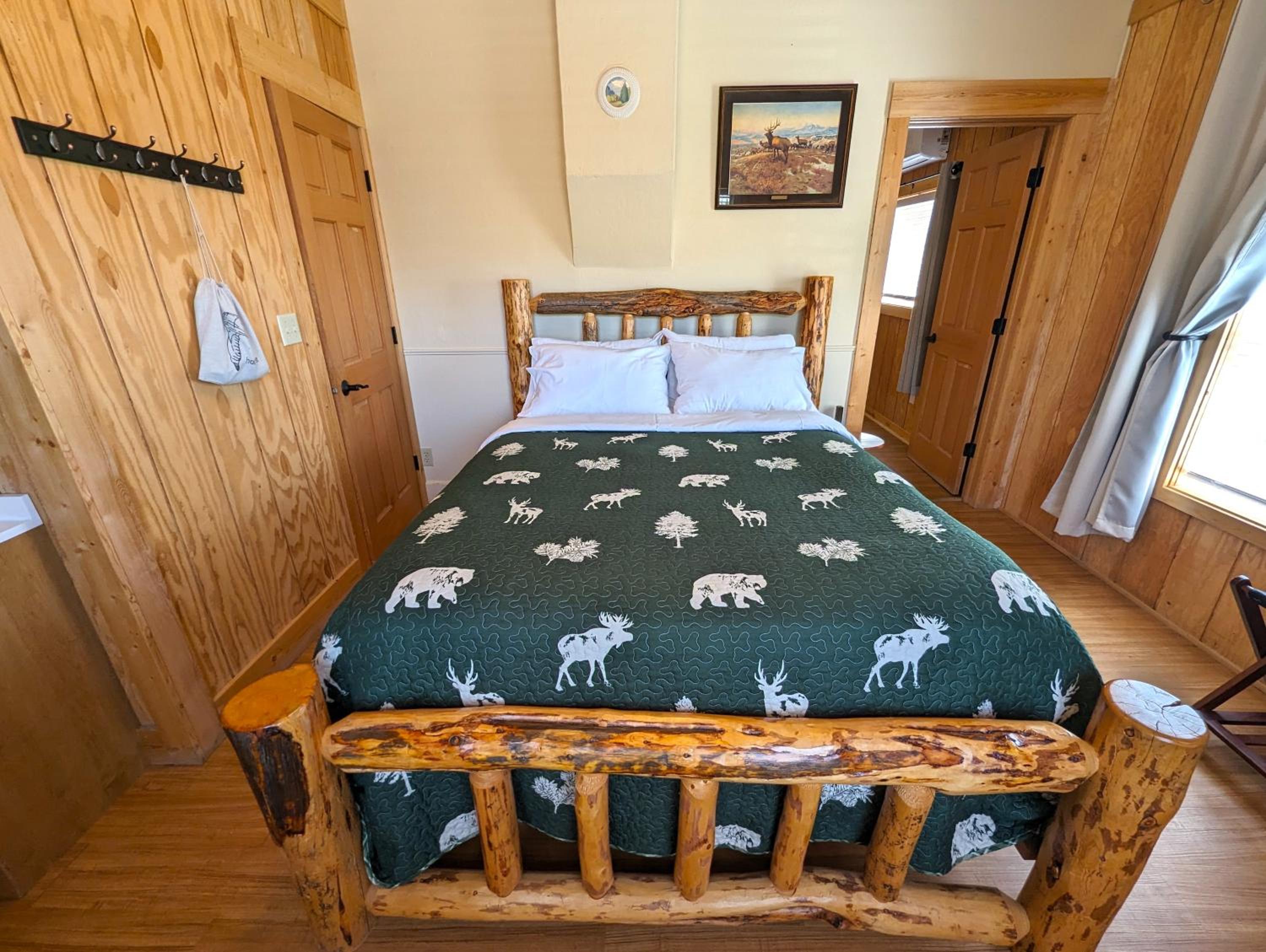 Two-Bedroom House (Cabin 4) - Photo 16