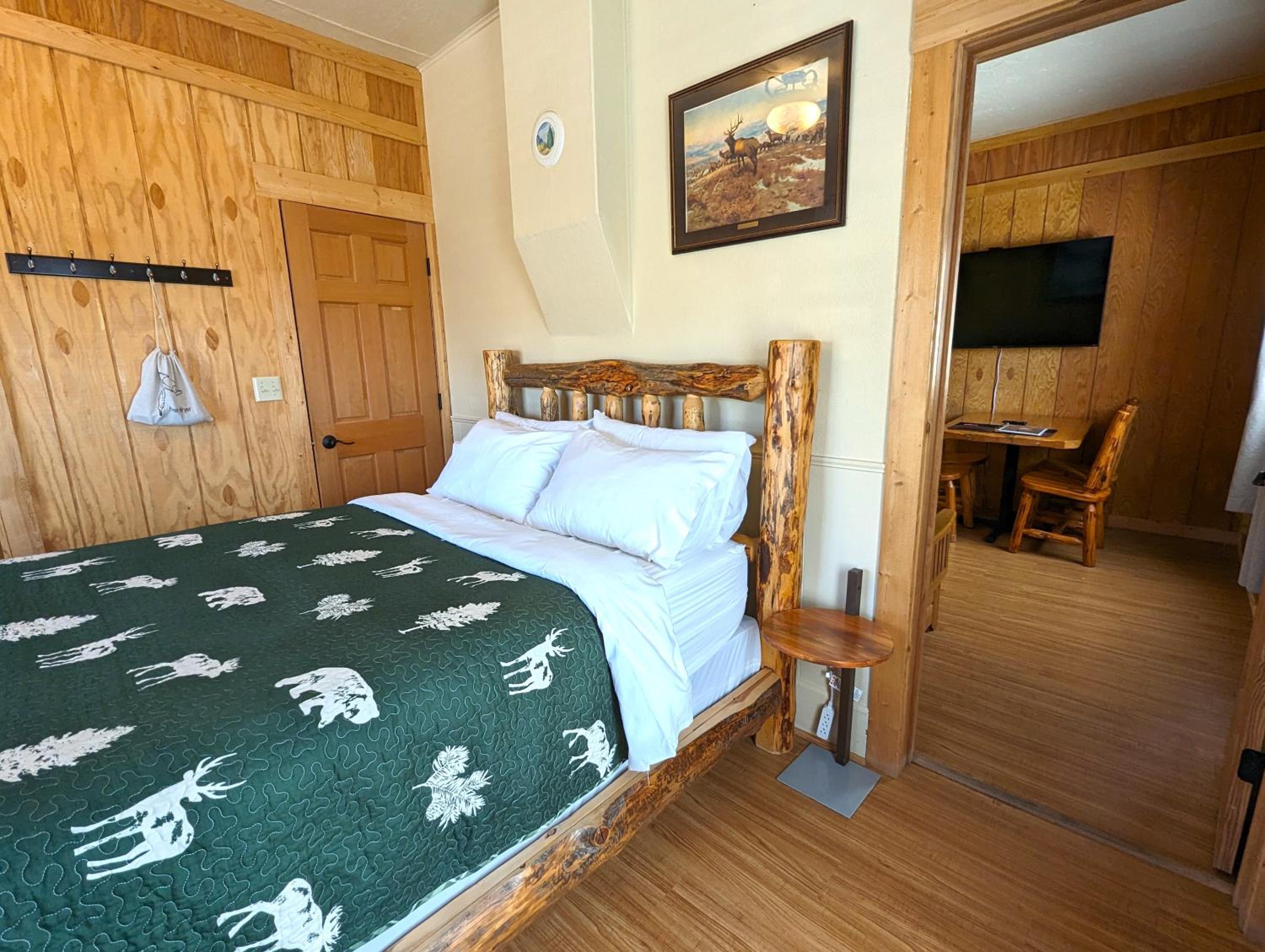 Two-Bedroom House (Cabin 4) - Photo 18
