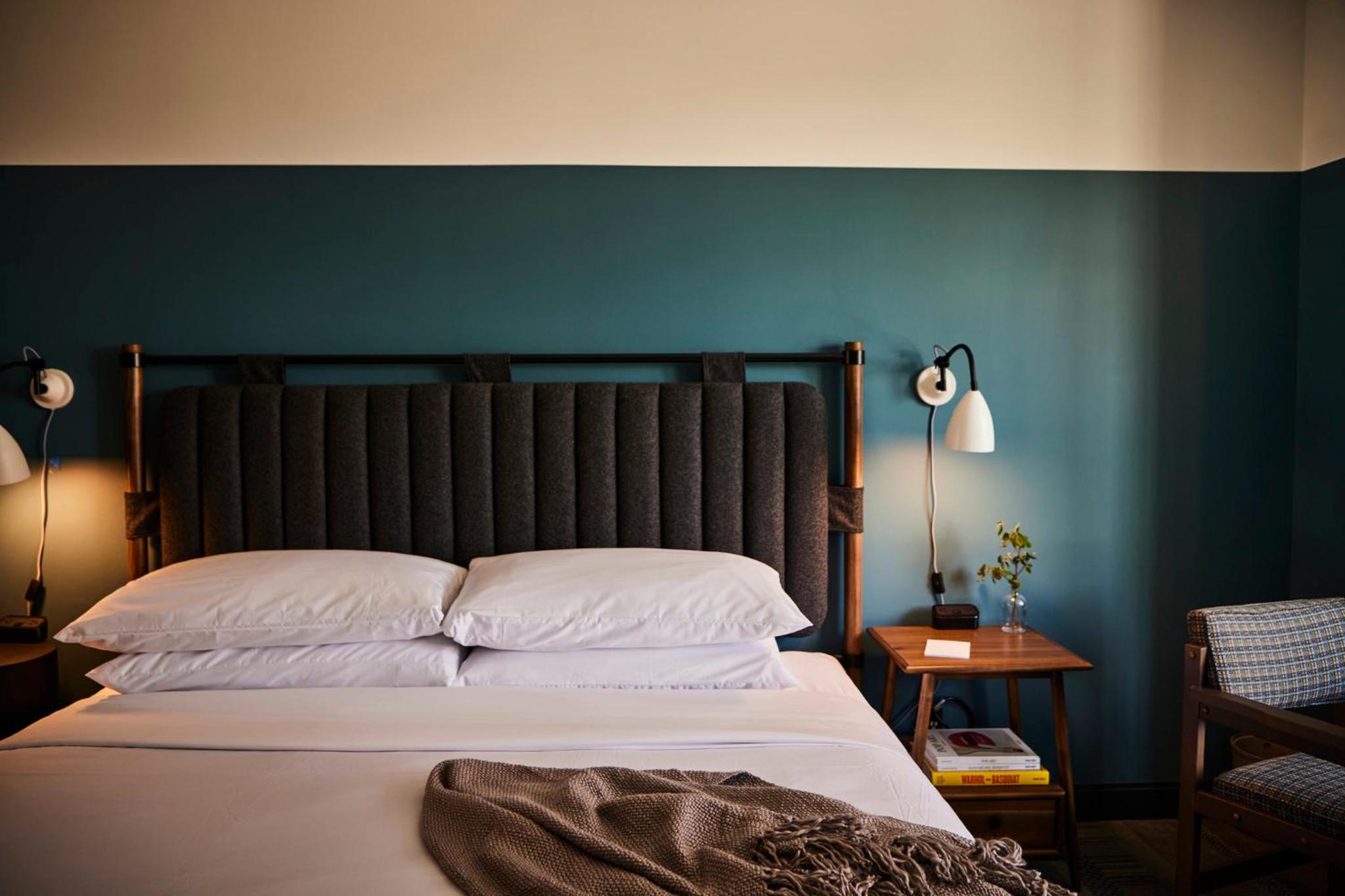 Classic Guest Room ADA, 1 King photo 1