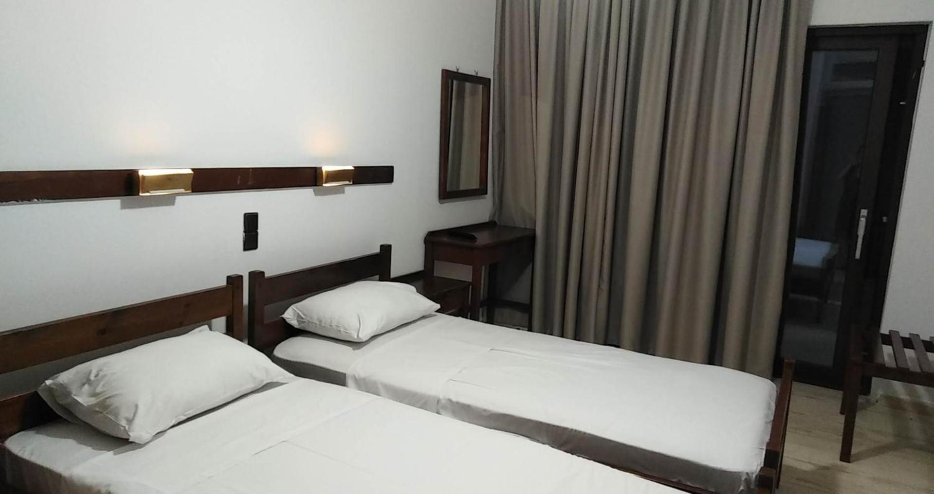 Twin Room - Photo 4