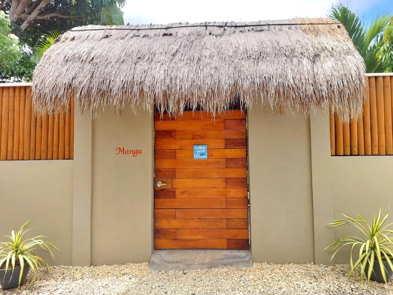 One-Bedroom Deluxe Villa - Photo 2