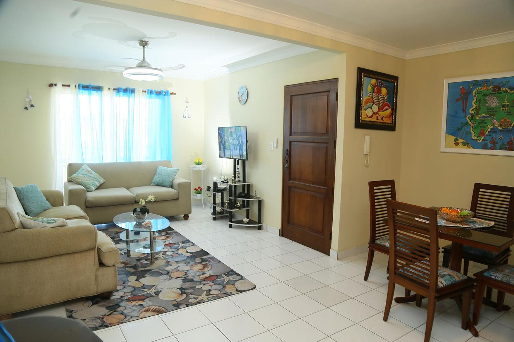 Three-Bedroom Apartment photo 2