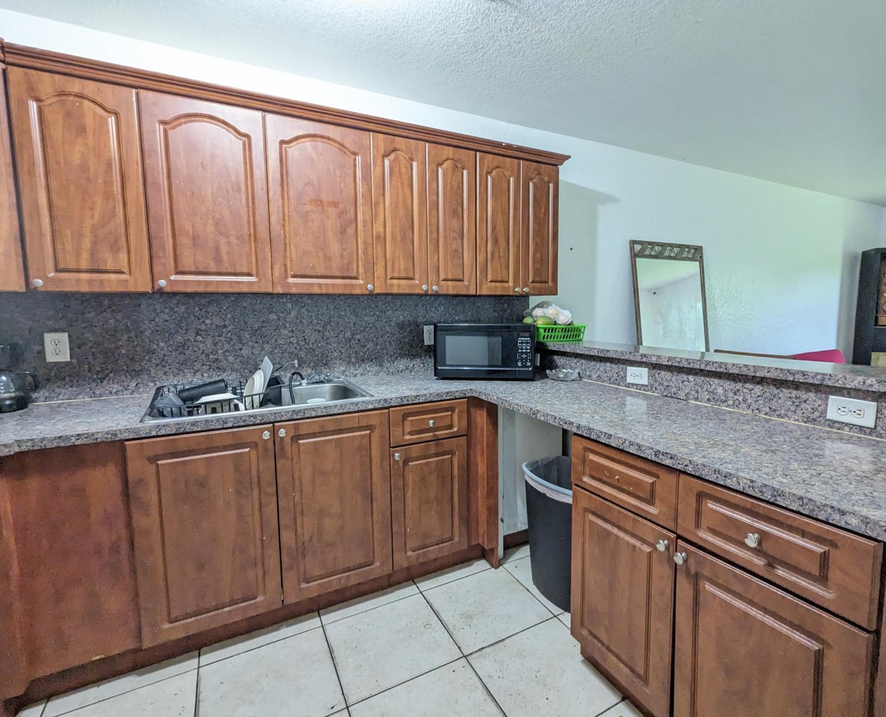 4-Bed Mixed Dormitory Room photo 3