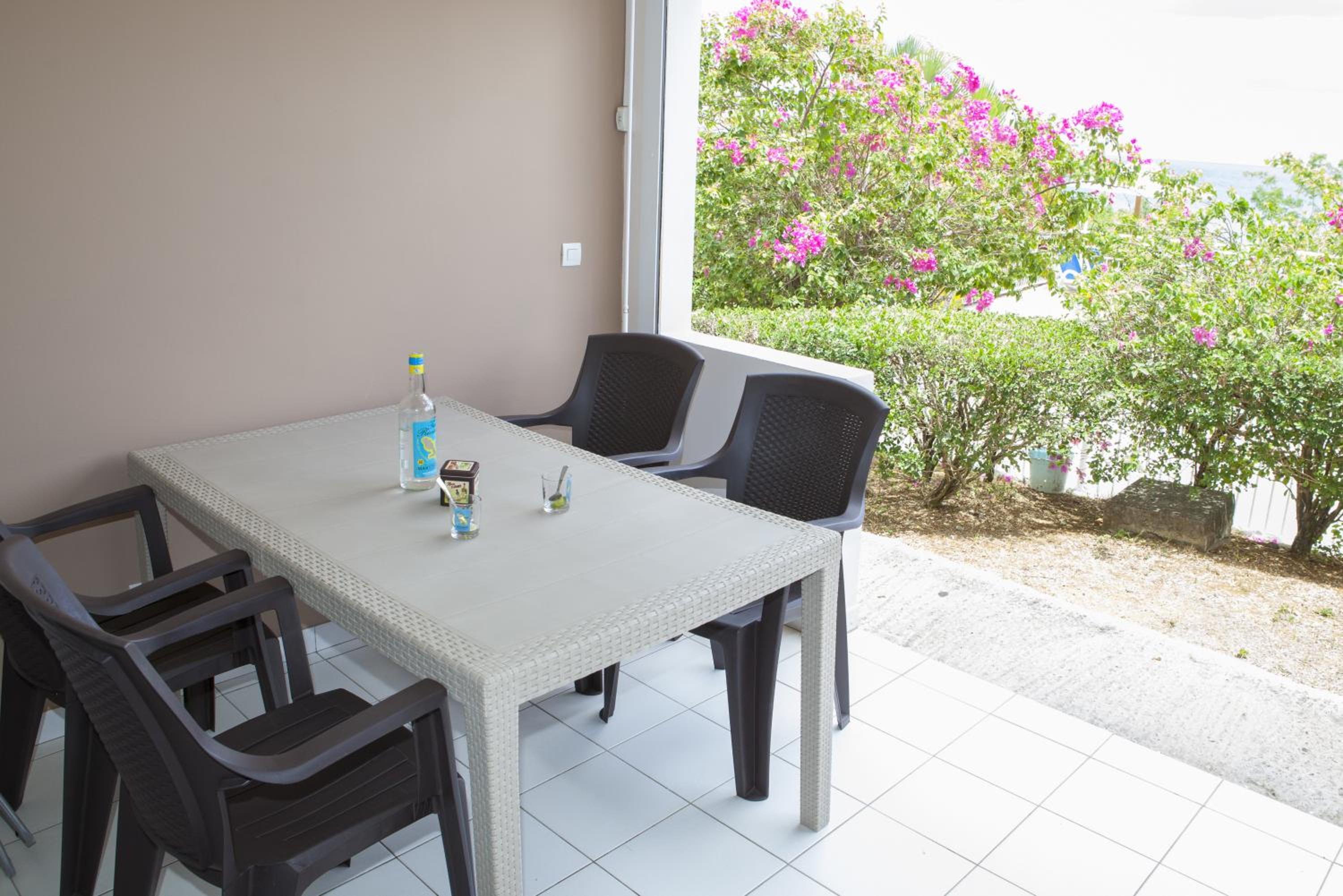 Balcony & Terrace