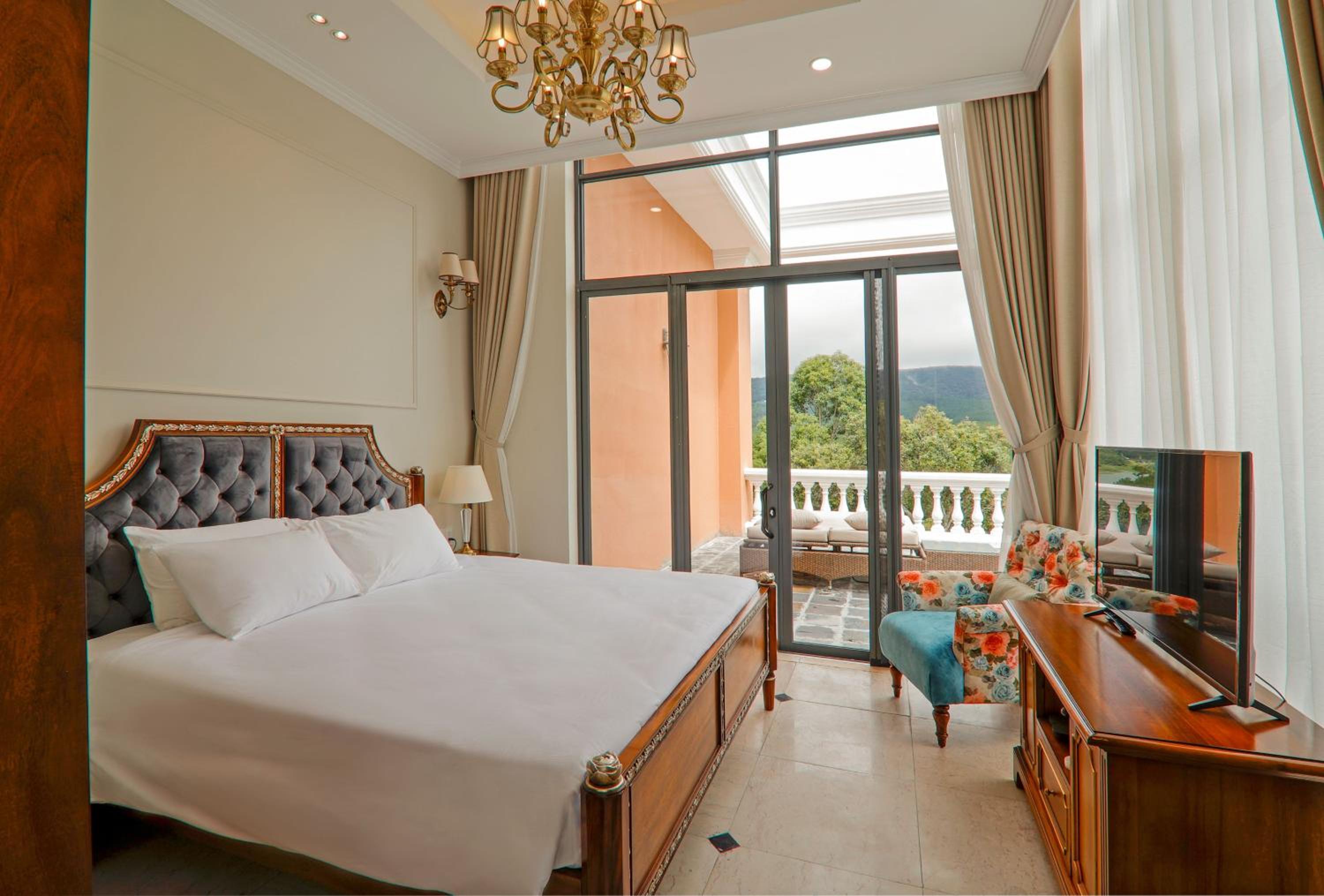 LAROSE MASTER - 2 Bedrooms - Photo 6