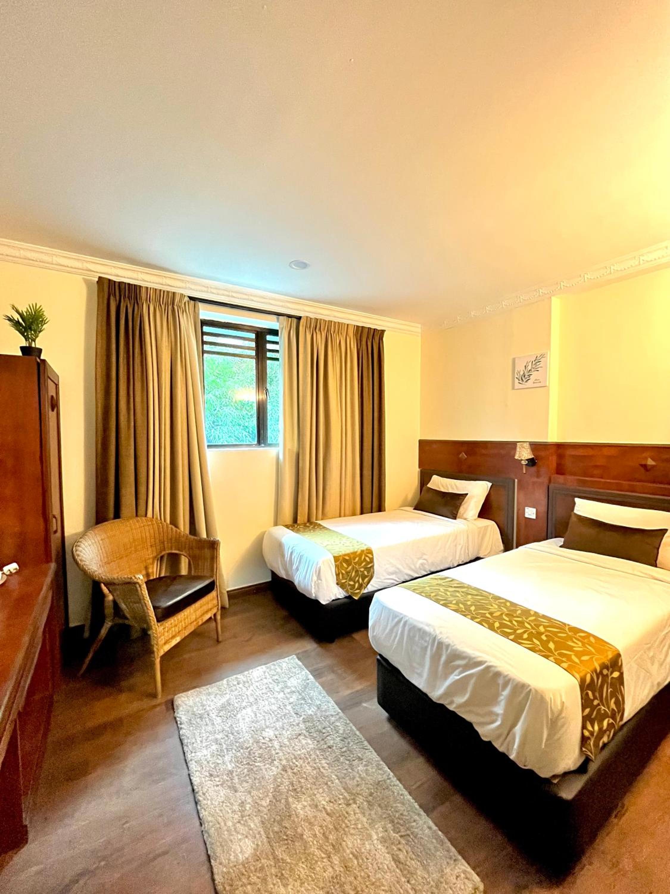 Twin Room - Photo 1