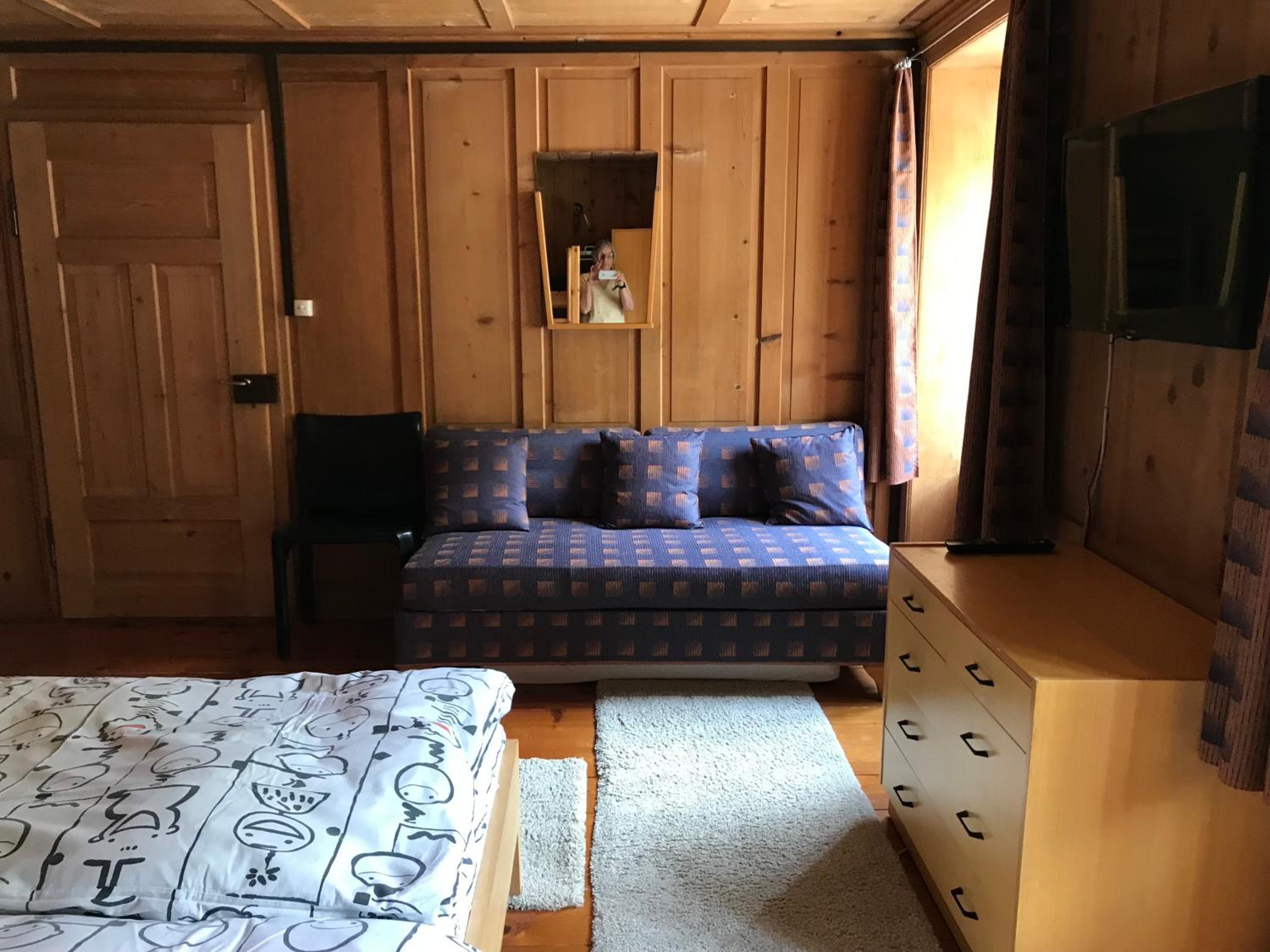 Two-Bedroom Apartment - Photo 4