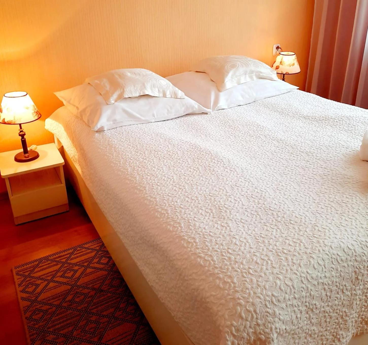 Double or Twin Room - Photo 9