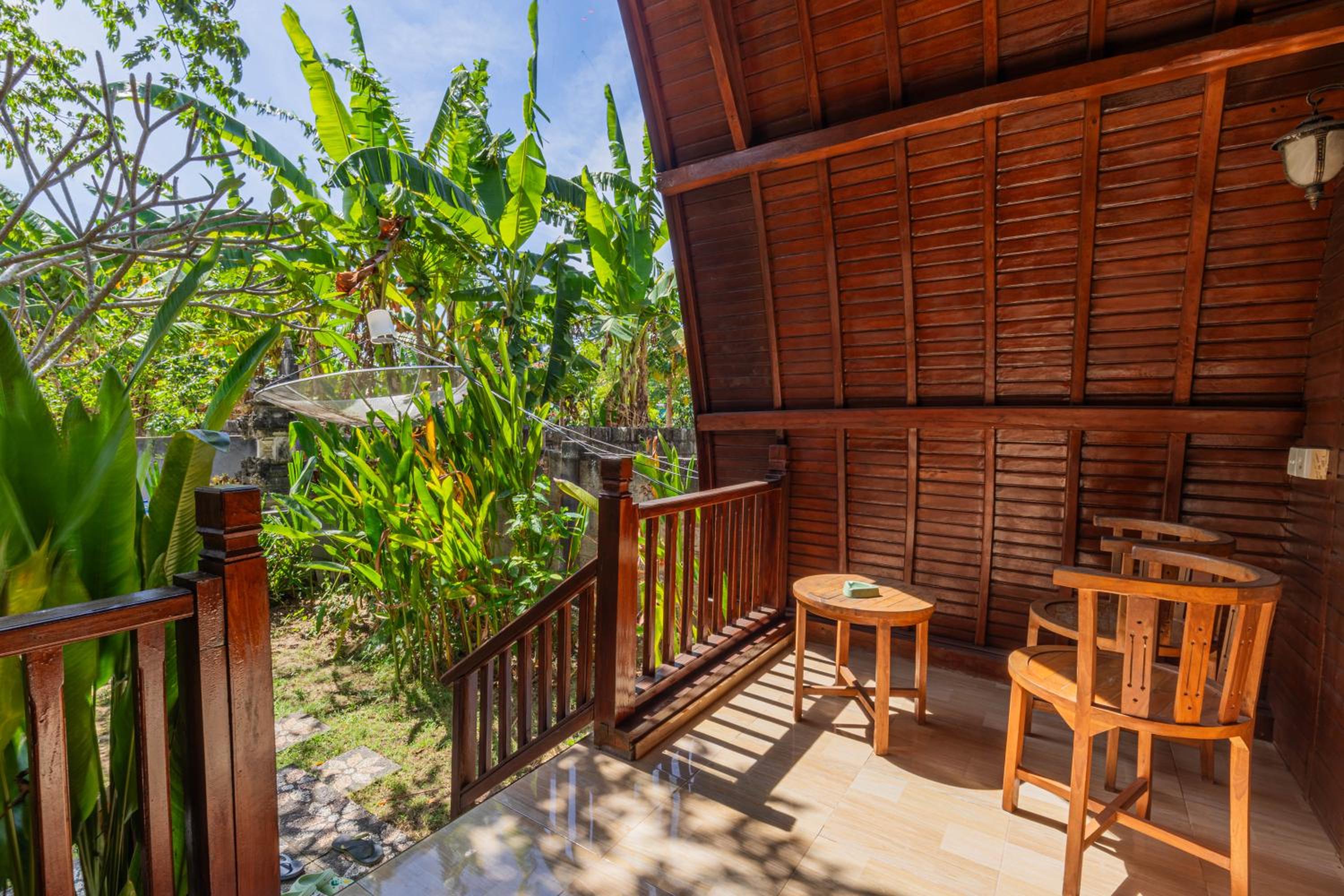 Deluxe Bungalow with Garden View - Photo 13