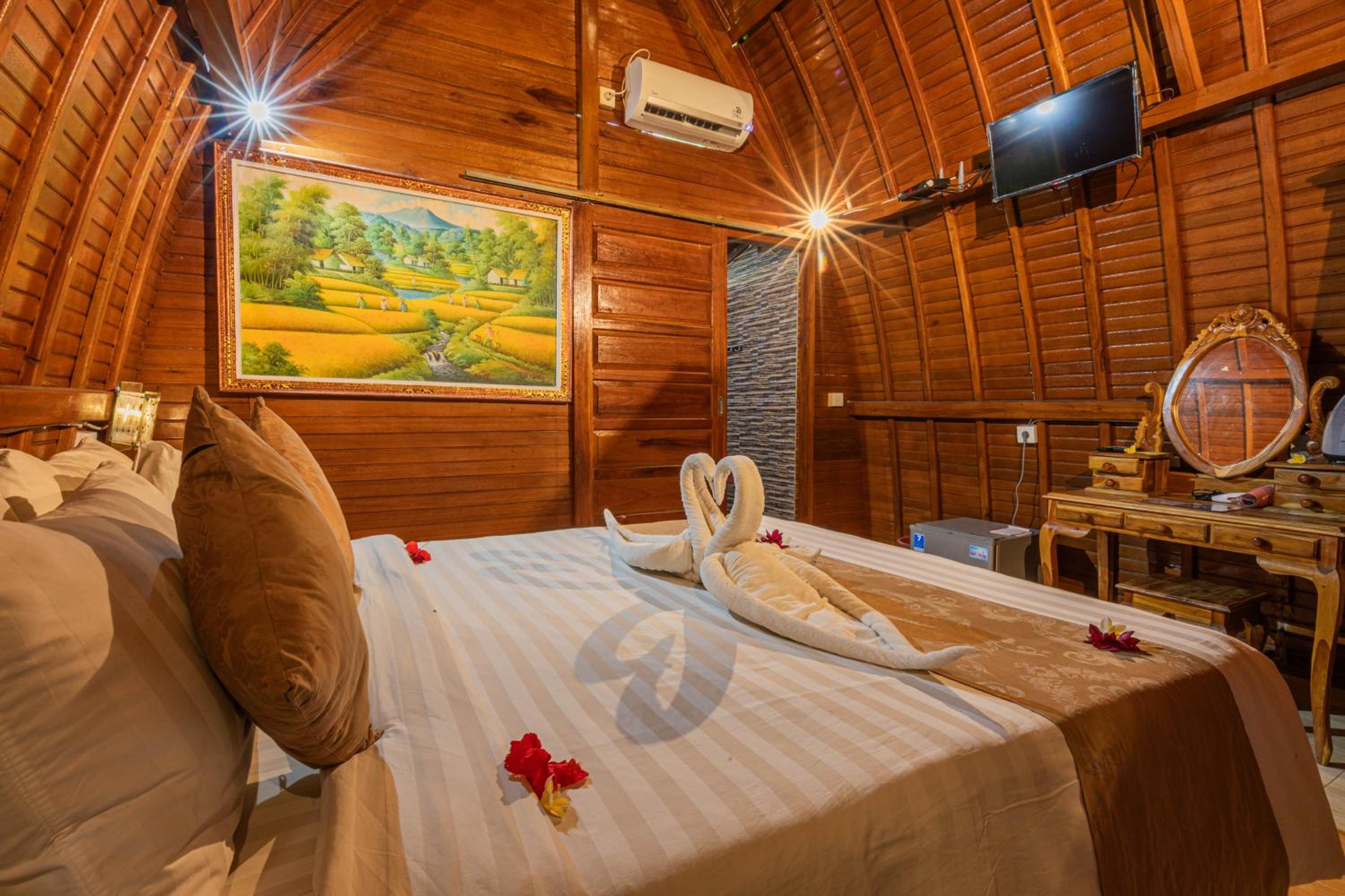 Deluxe Bungalow with Garden View - Photo 10