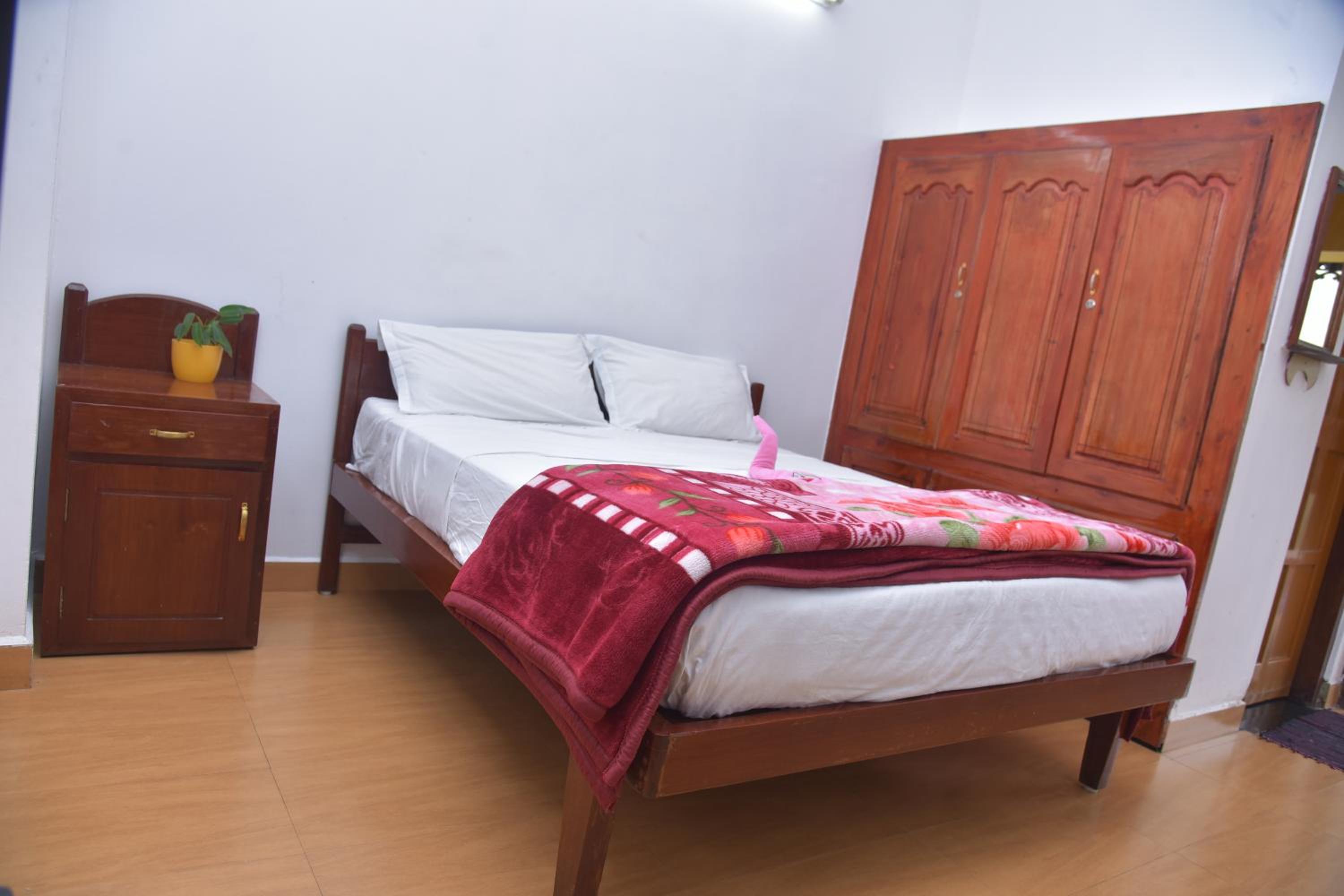 Deluxe Room - Photo 8