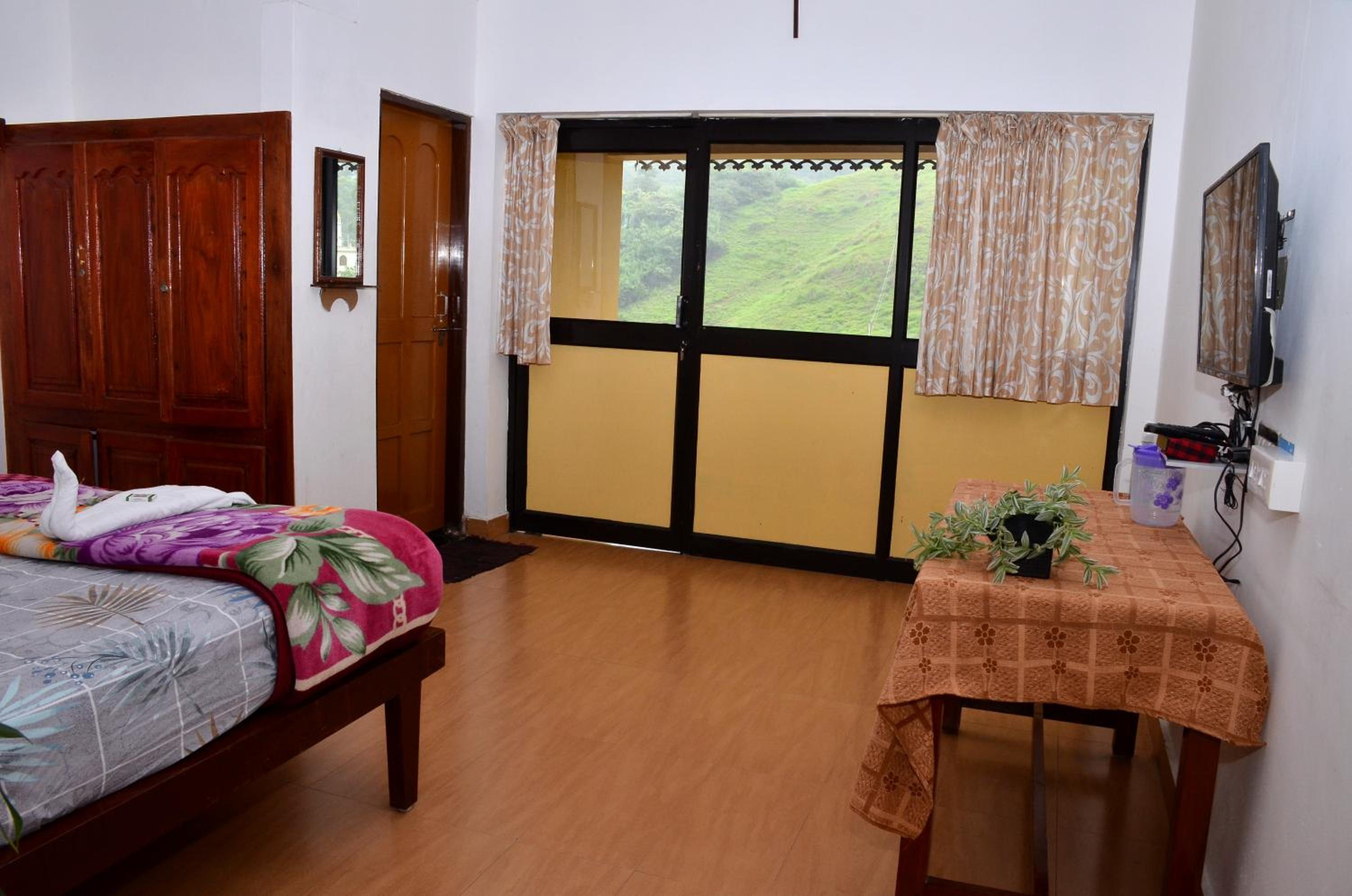 Family Room - Photo 29