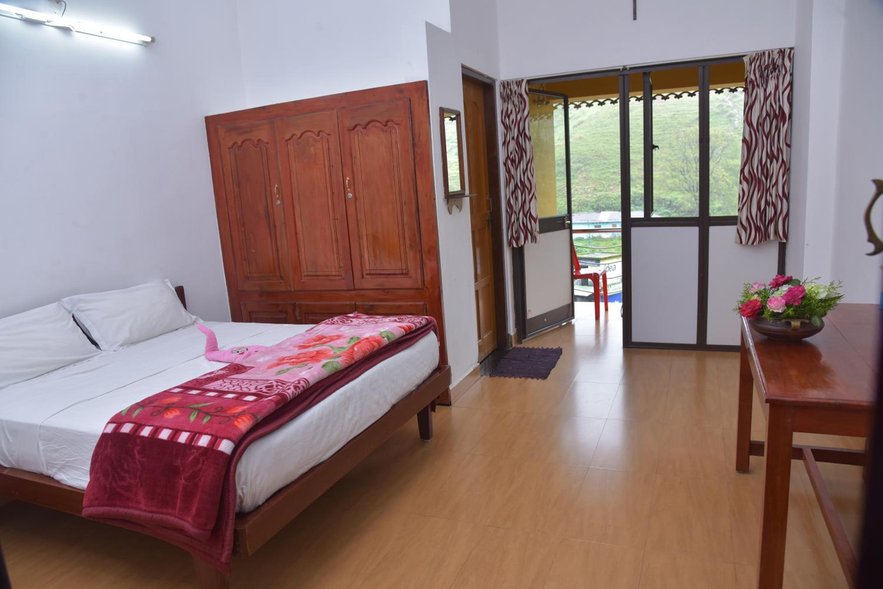 Family Room - Photo 6