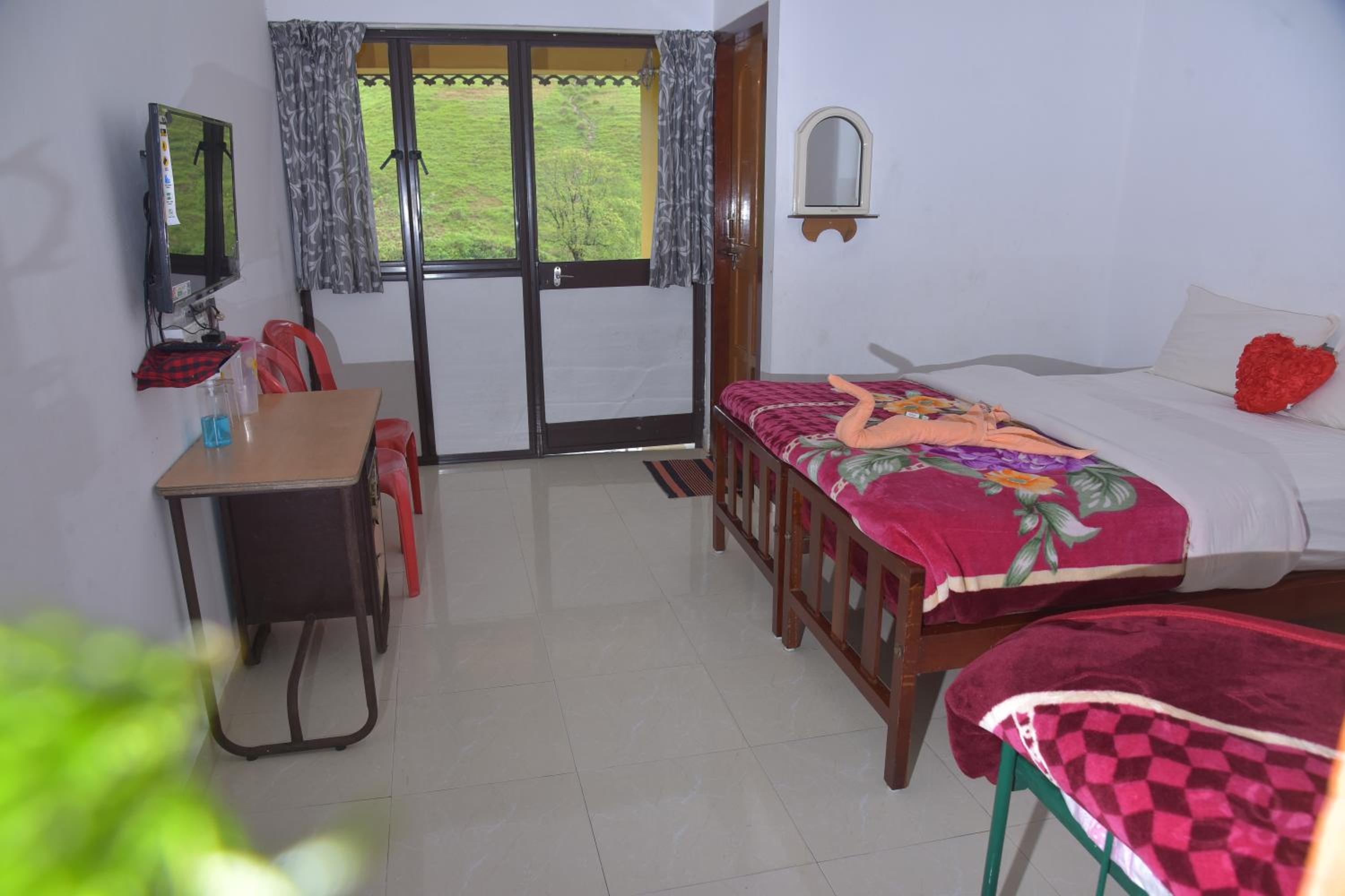 Family Room - Photo 8