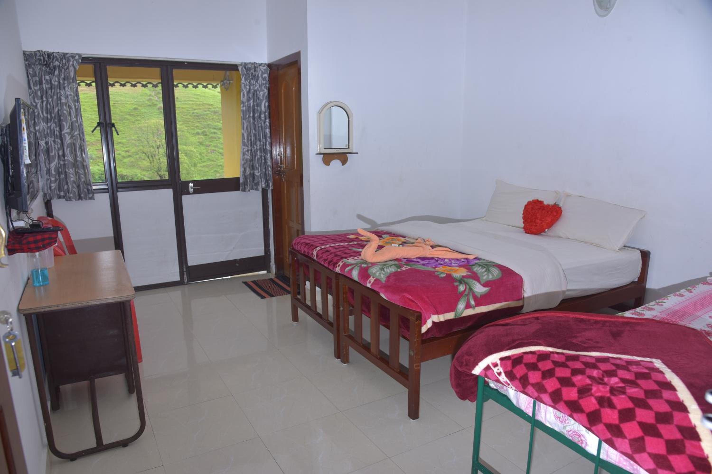 Family Room - Photo 23