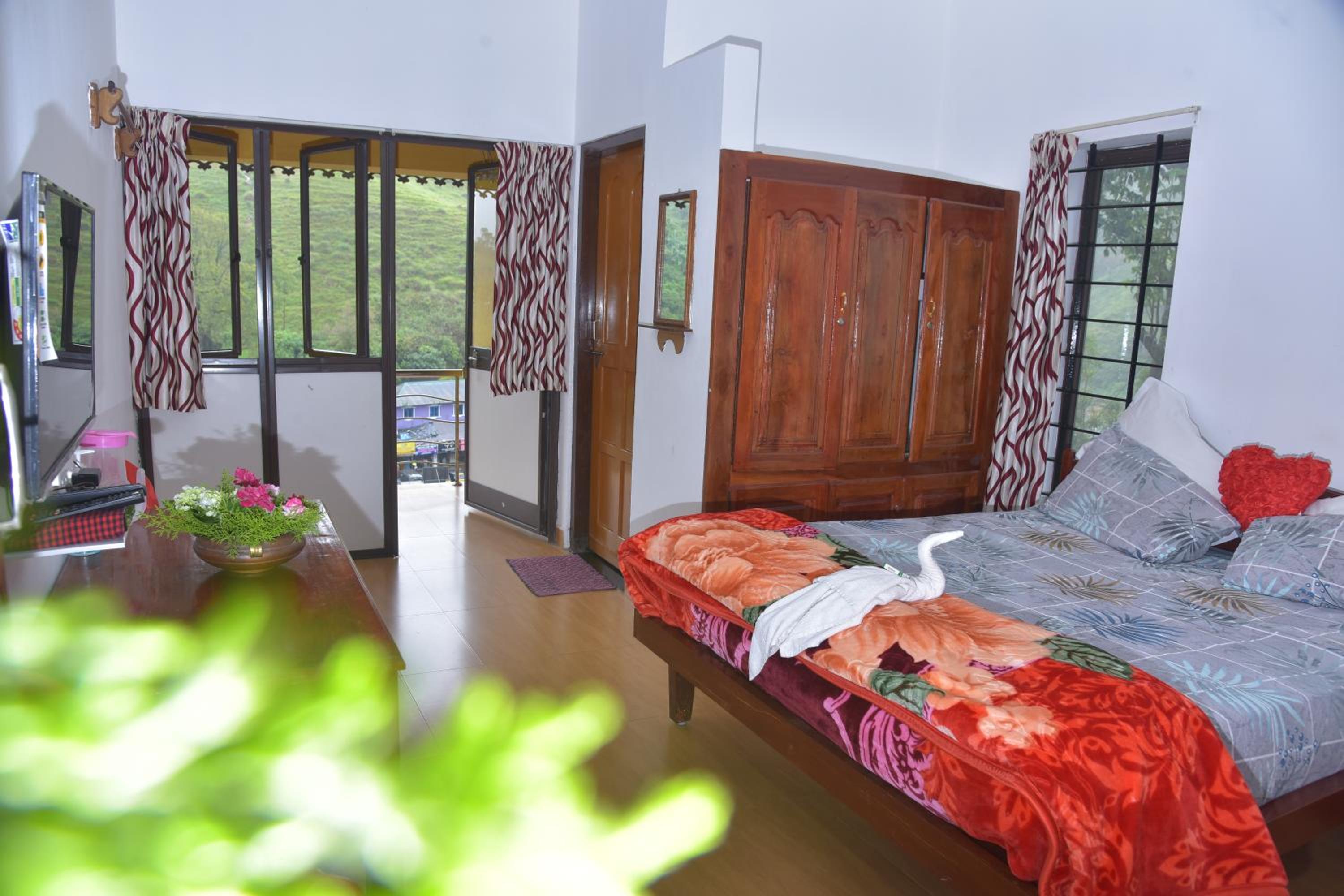 Family Room - Photo 28