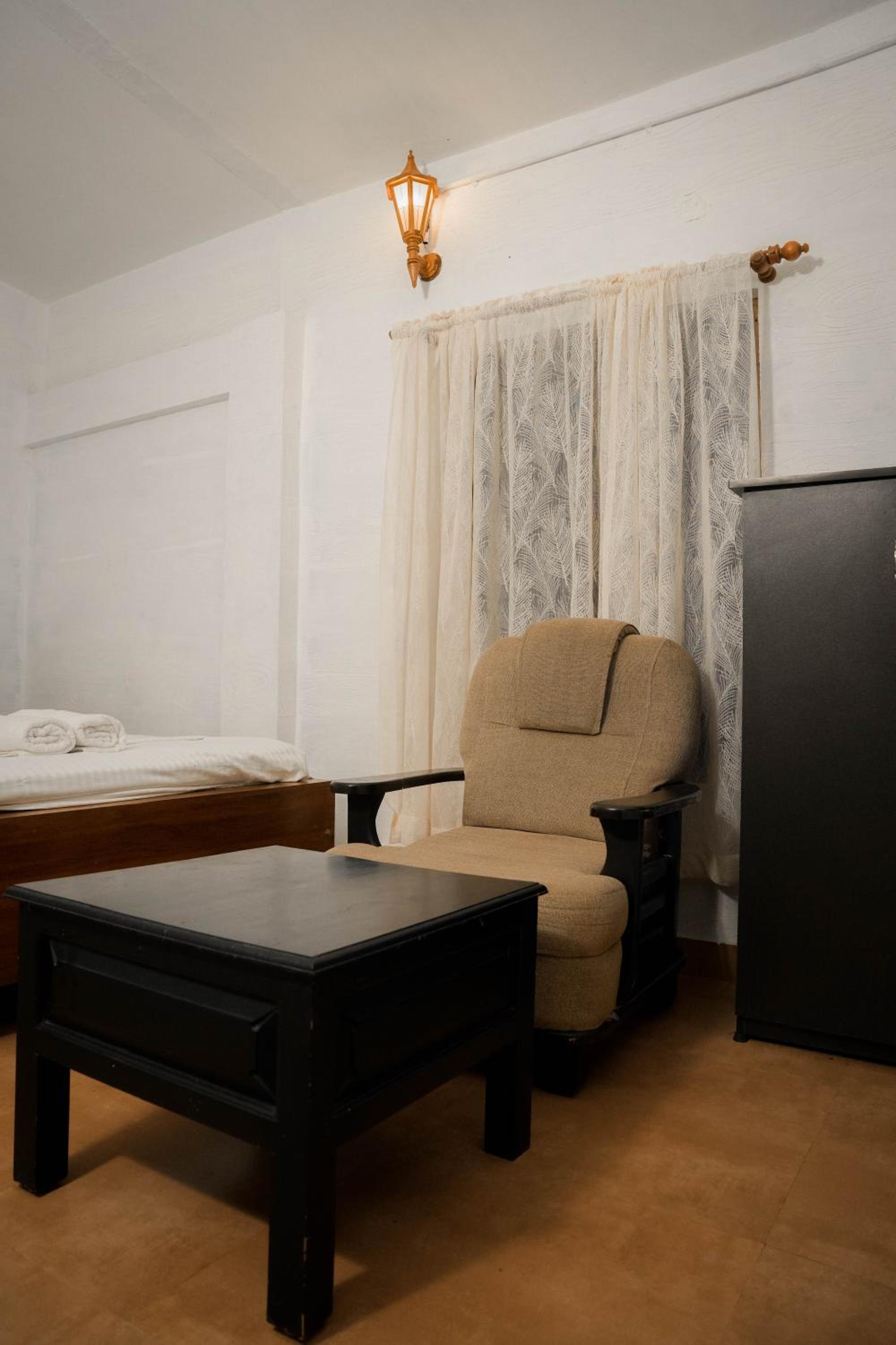 Budget Double Room photo 3