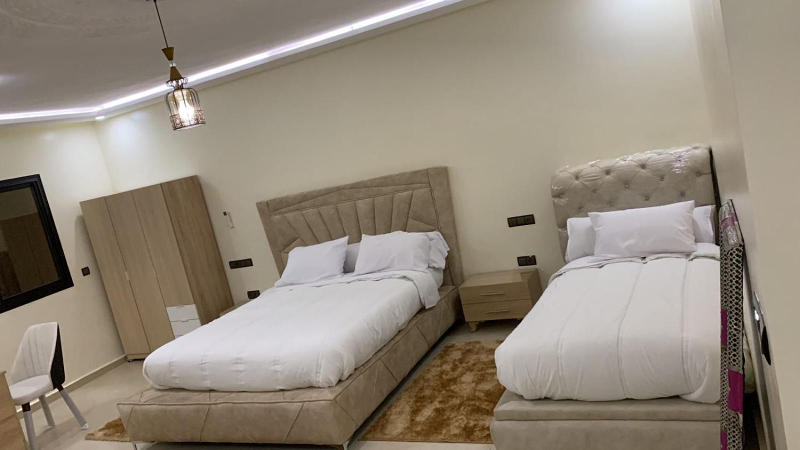 Deluxe Double Room (2 Adults + 1 Child) photo 3