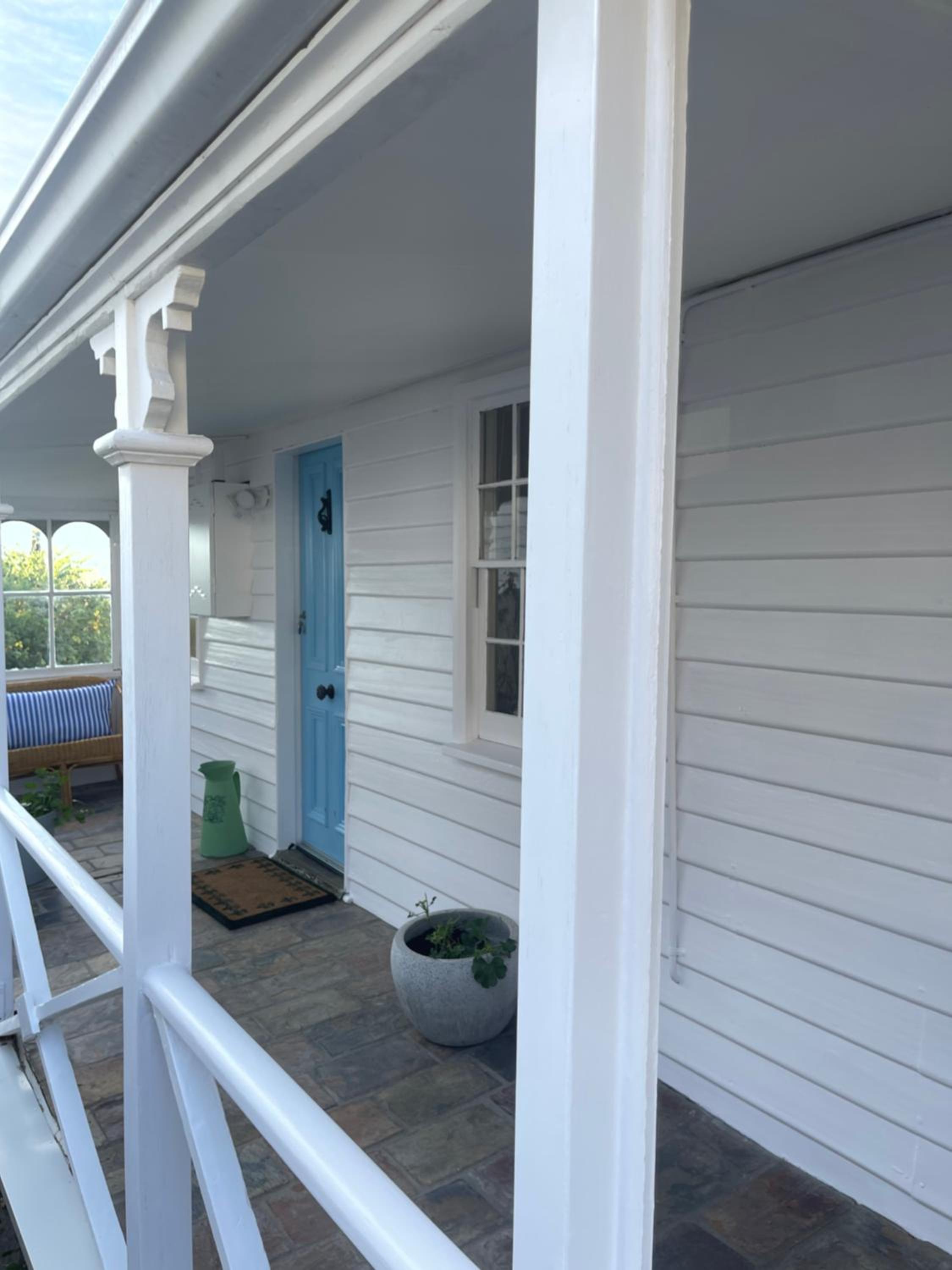 Three-Bedroom House photo 2